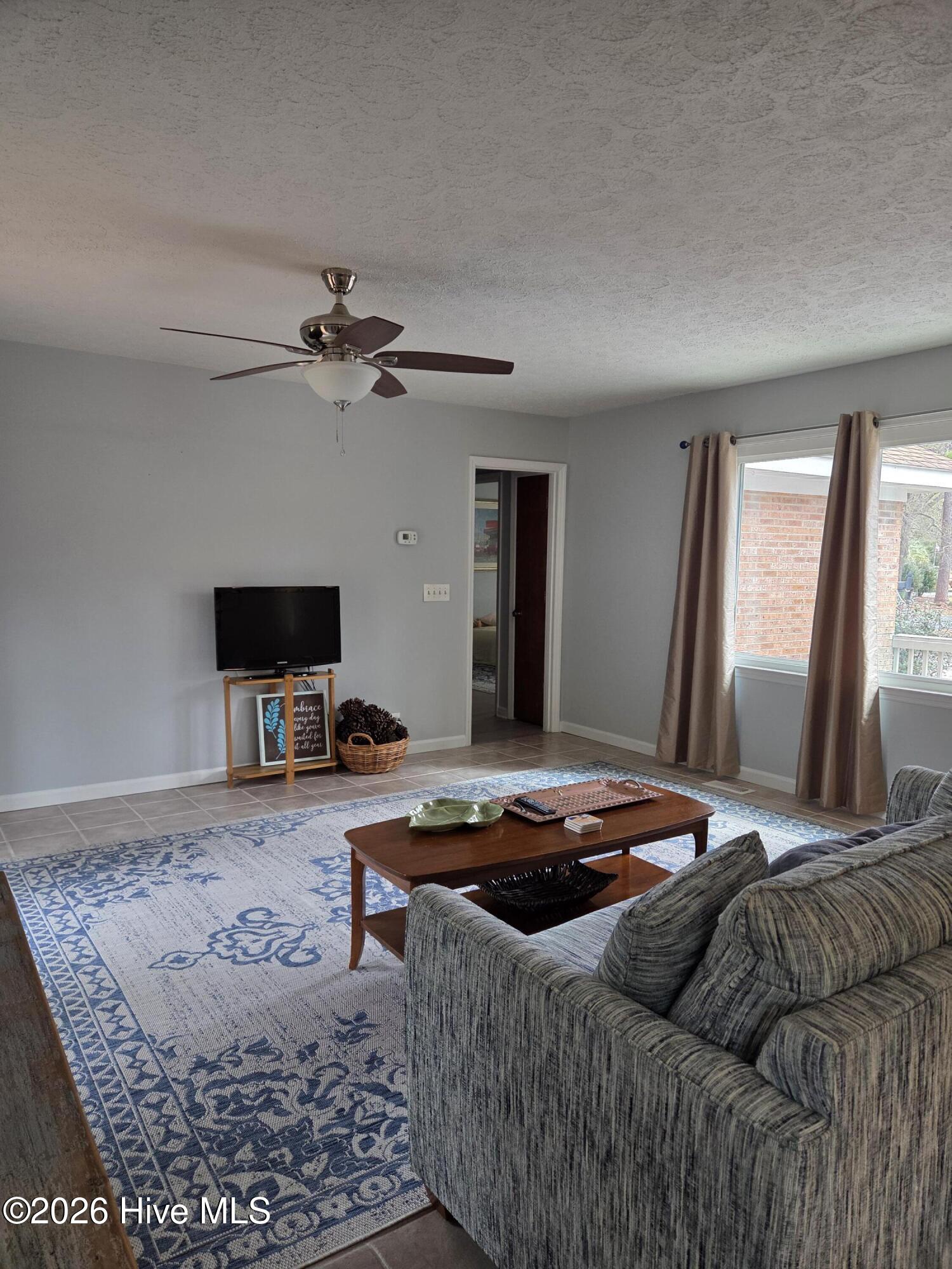 100551158 | Photo 11