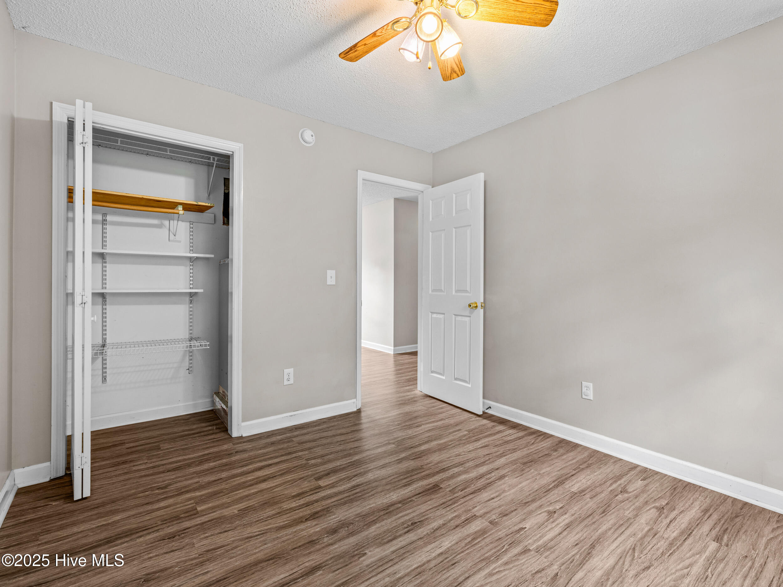 100554828 | Photo 42