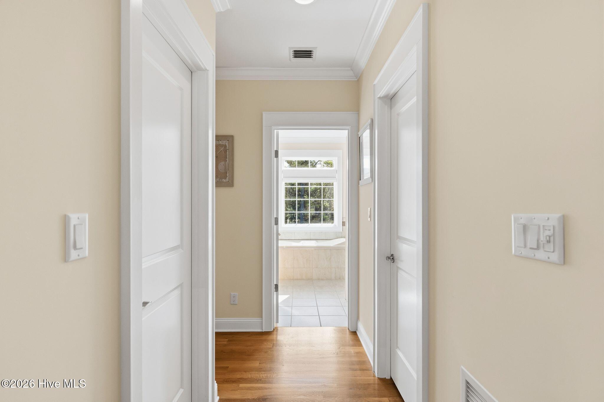 100553774 | Photo 56