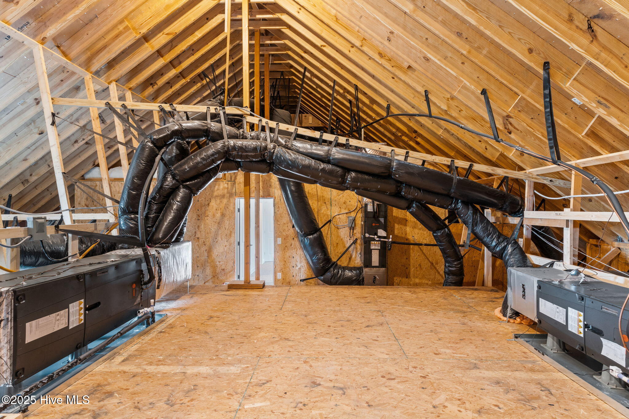 100524030 | Photo 62