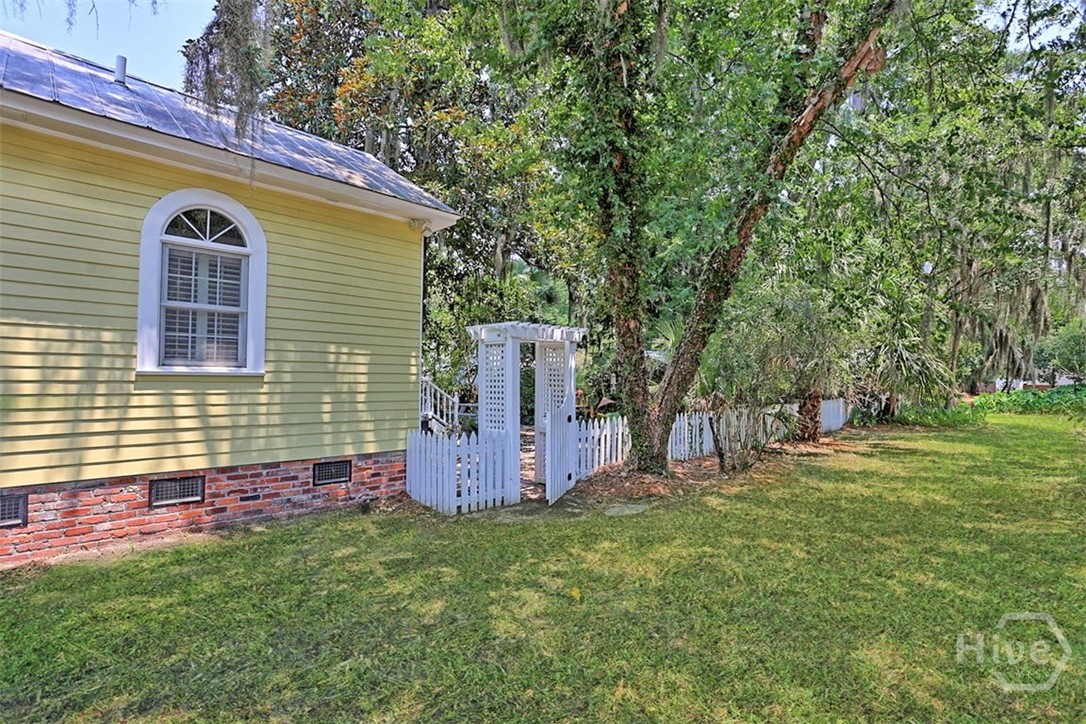 411 Parkersburg Road