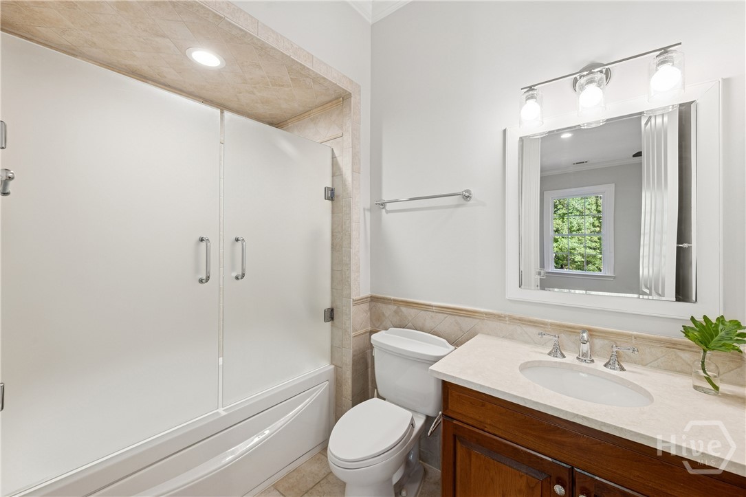 Bedroom 4 En-Suite Bath