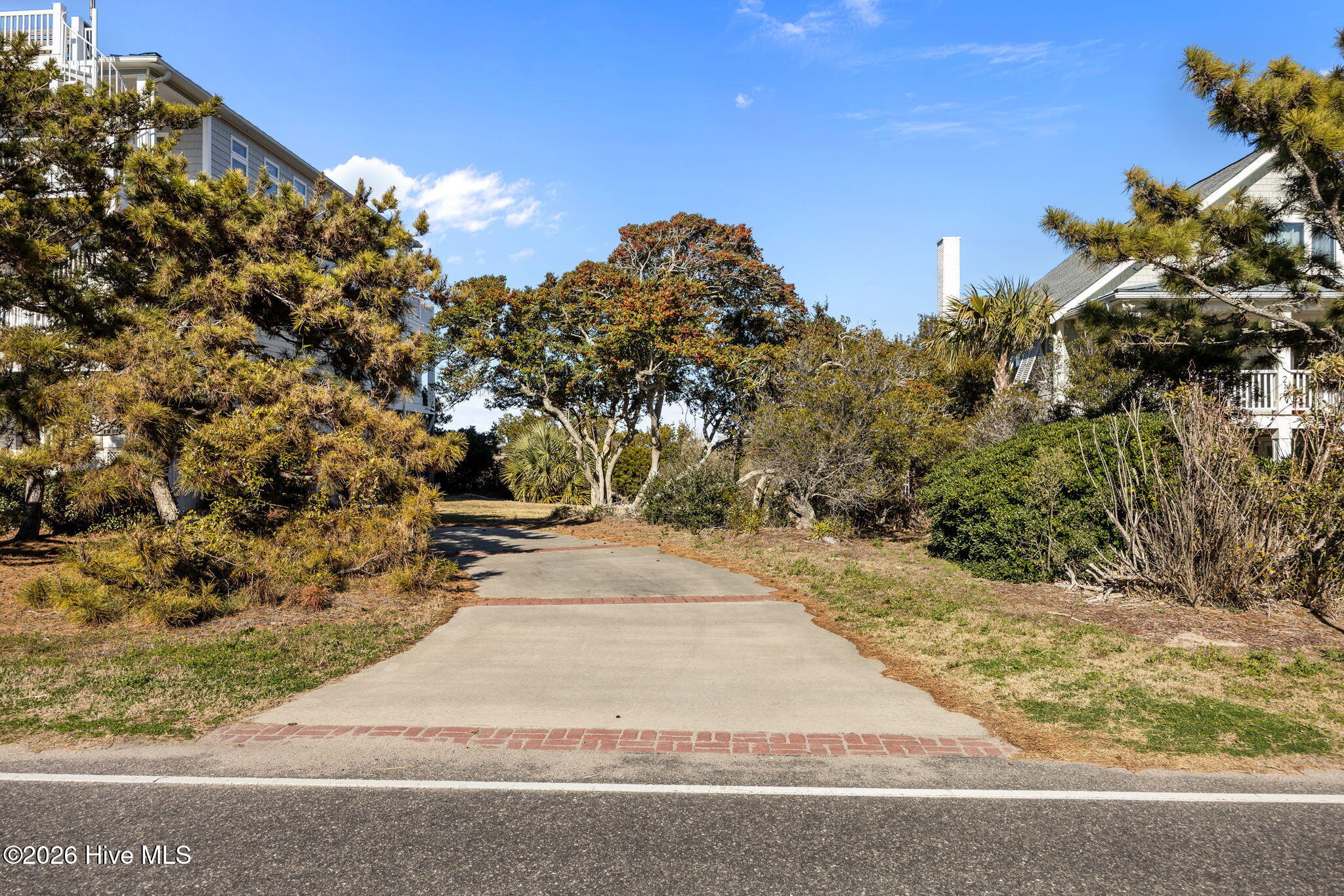 100550406 | Photo 23