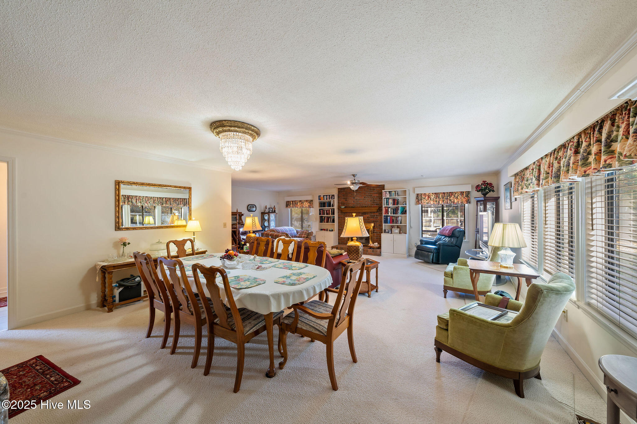 100542635 | Photo 70