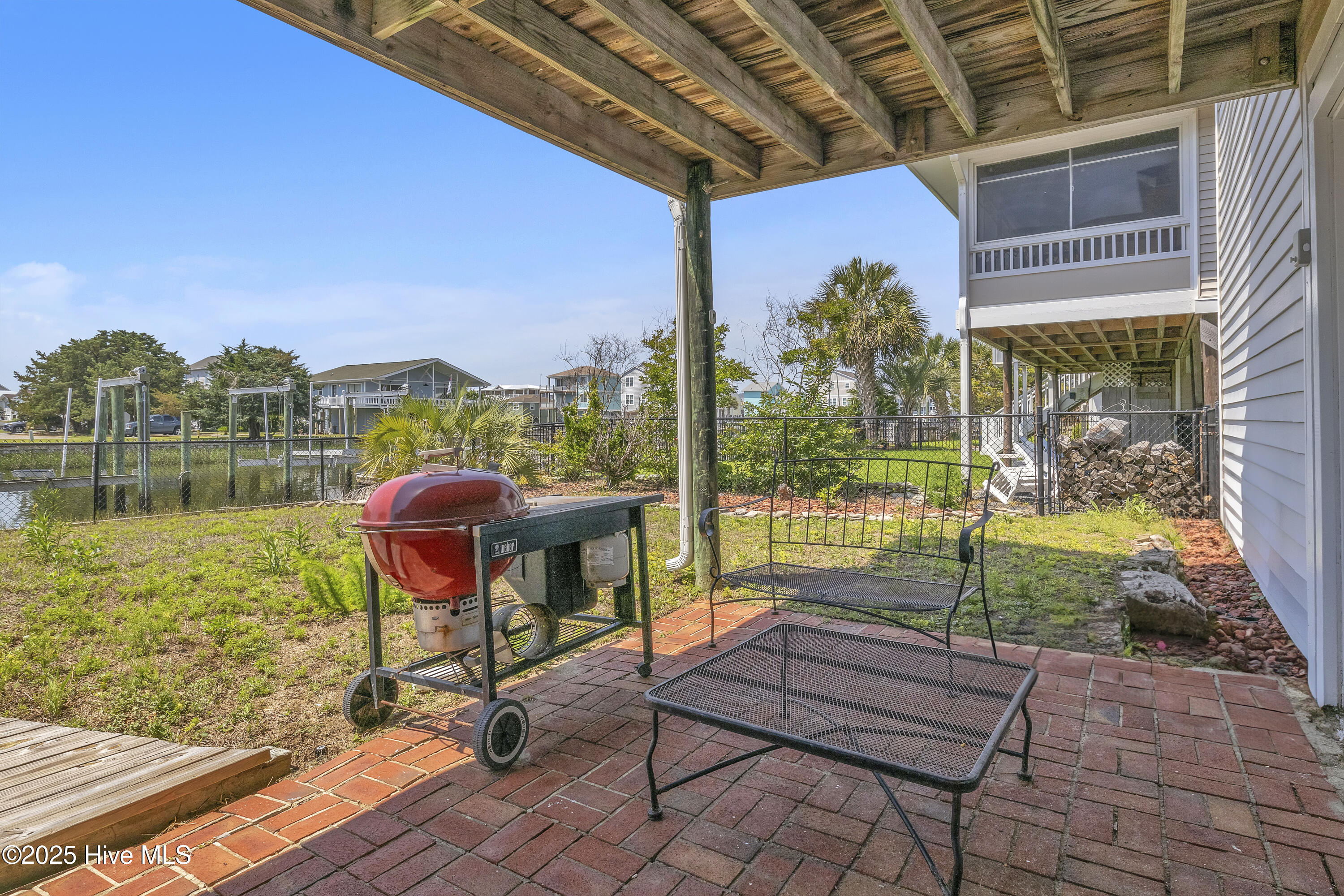 100545312 | Photo 46