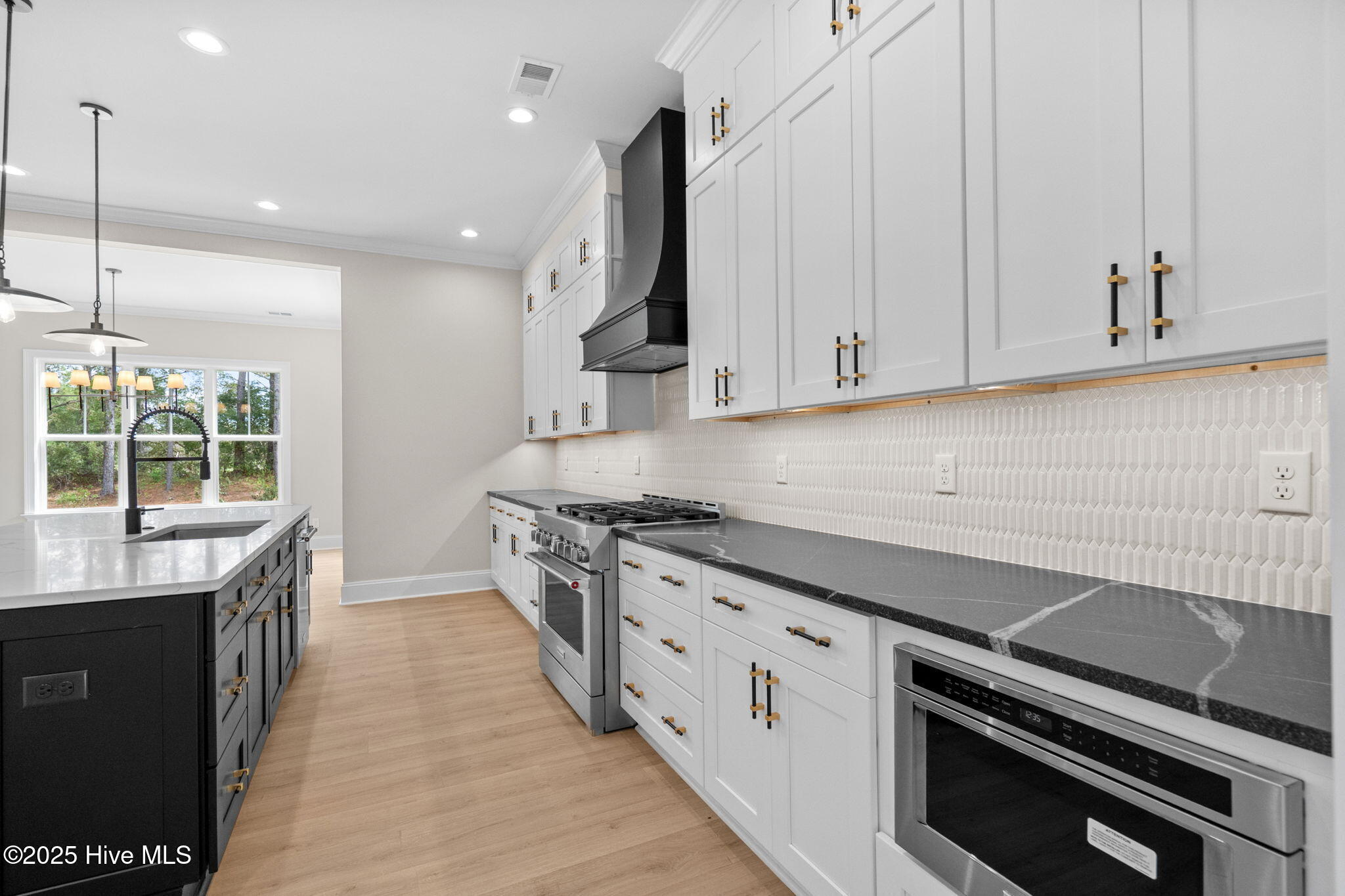 100547406 | Photo 20