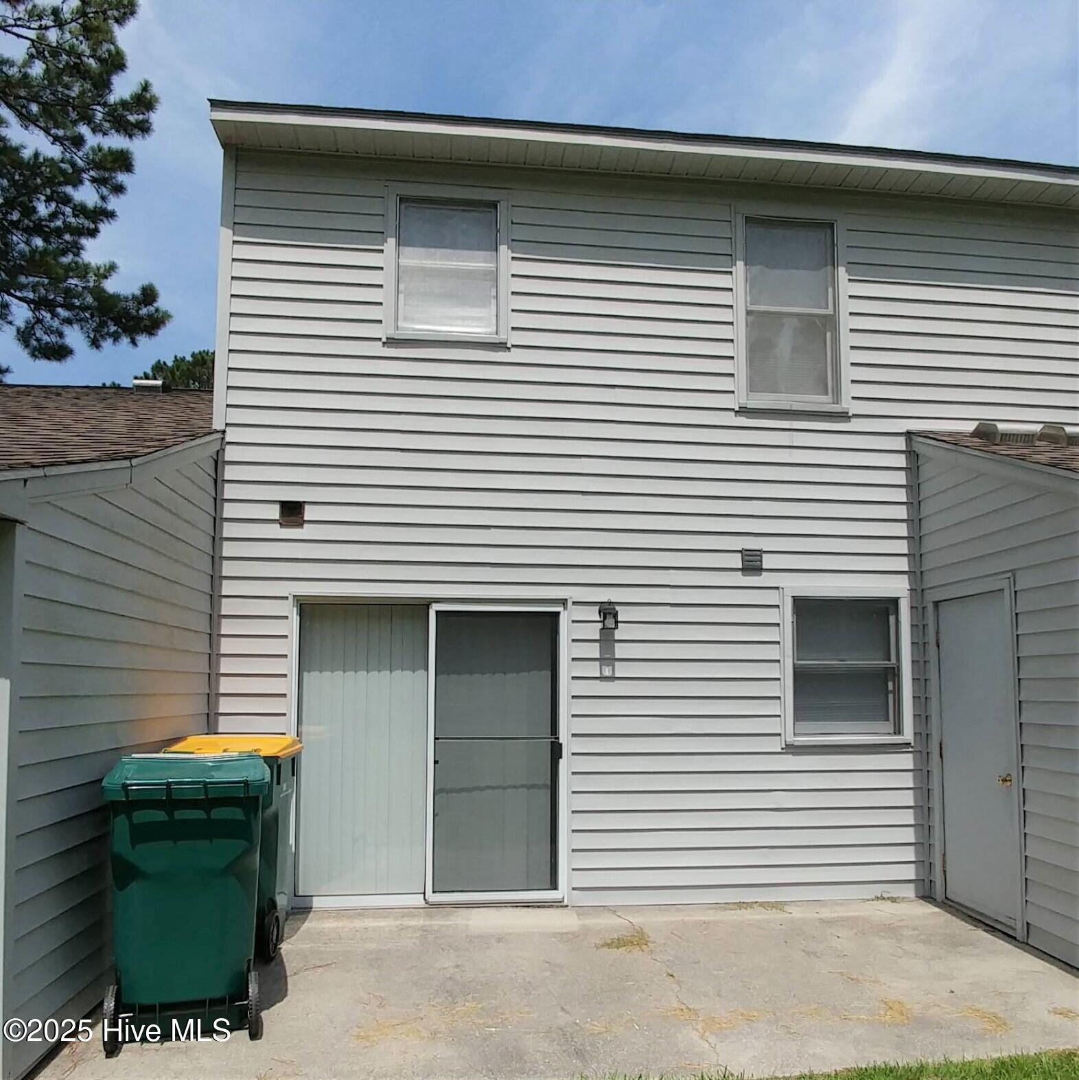 100533797 | Photo 14