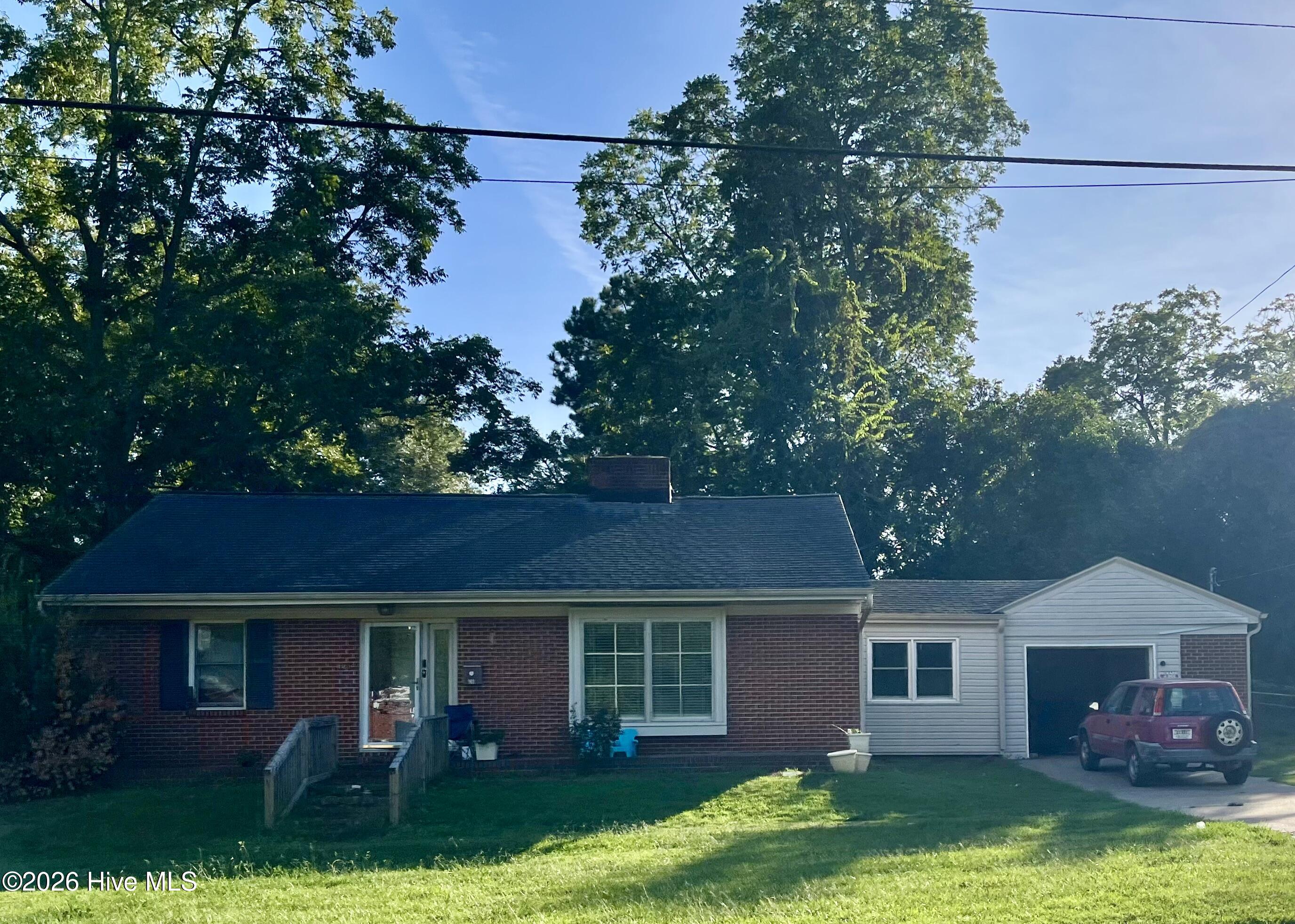 Exterior photo of 901 N Haughton Street N, Williamston, NC 27892. MLS: 100603807