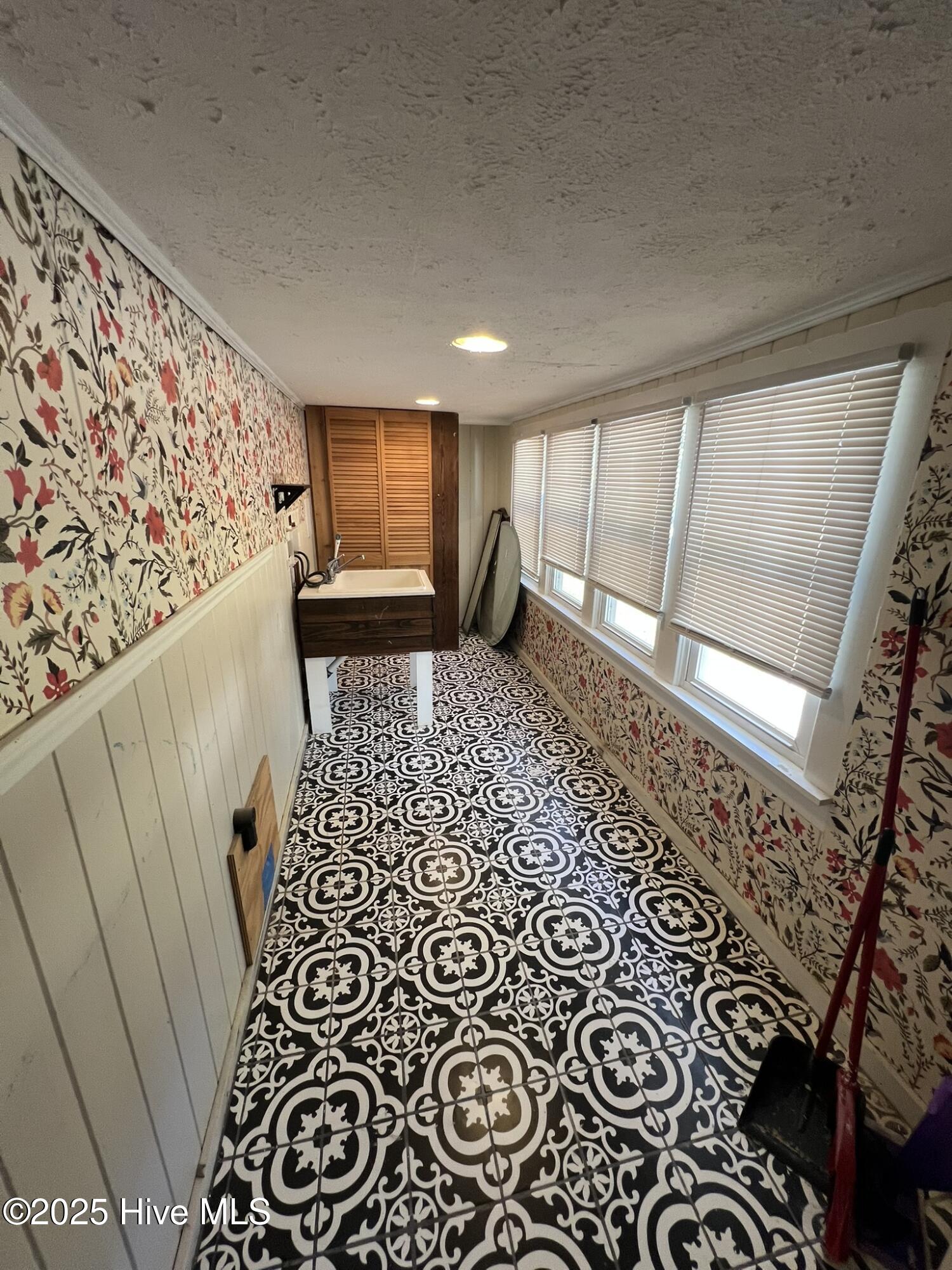 100539928 | Photo 21