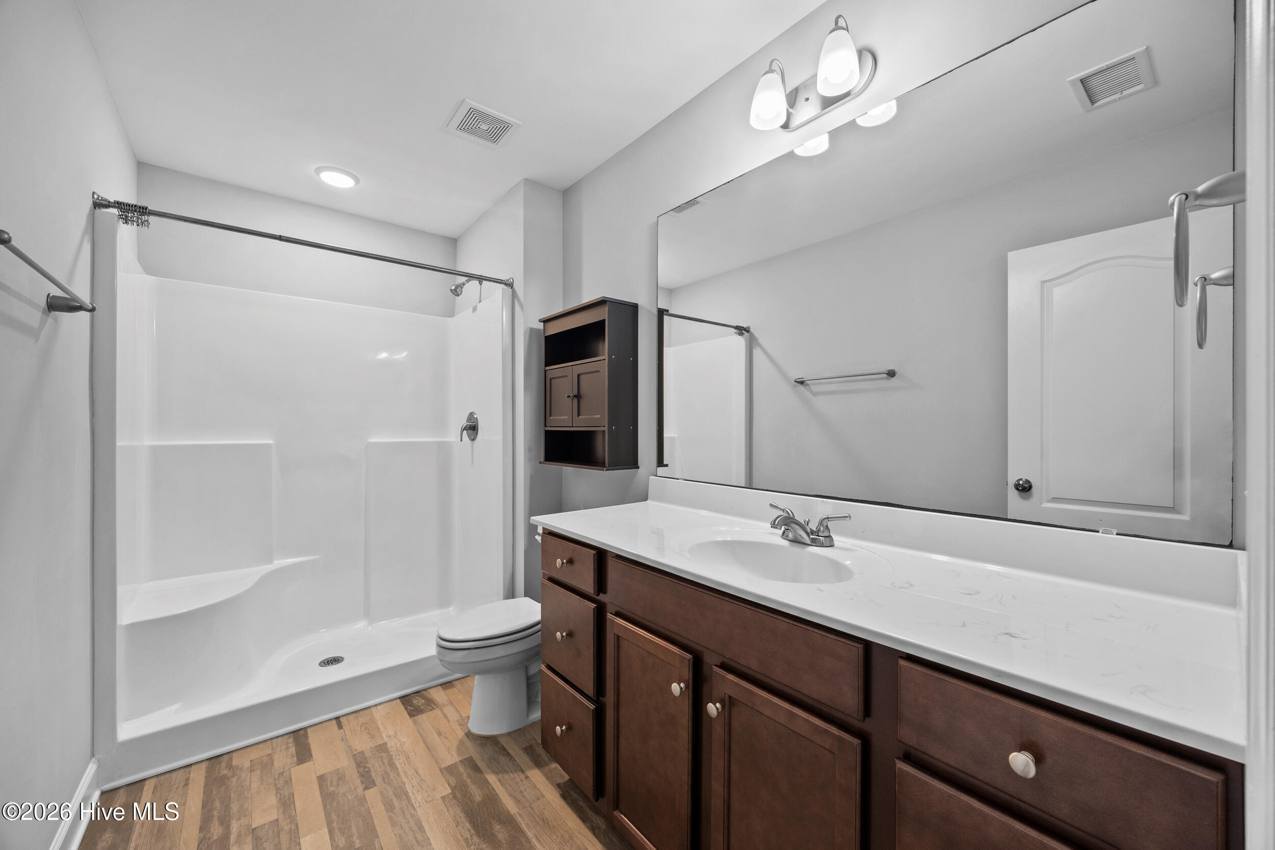 100555457 | Photo 23