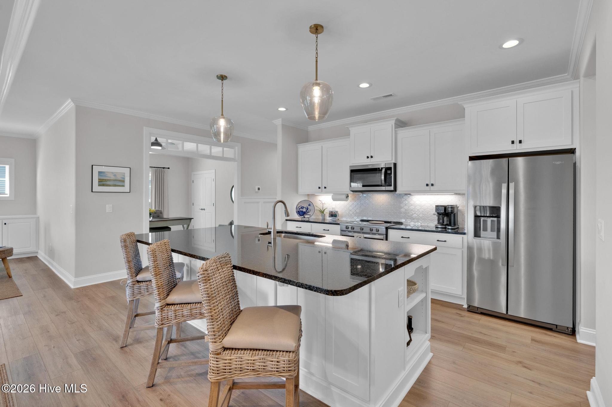 100567650 | Photo 23