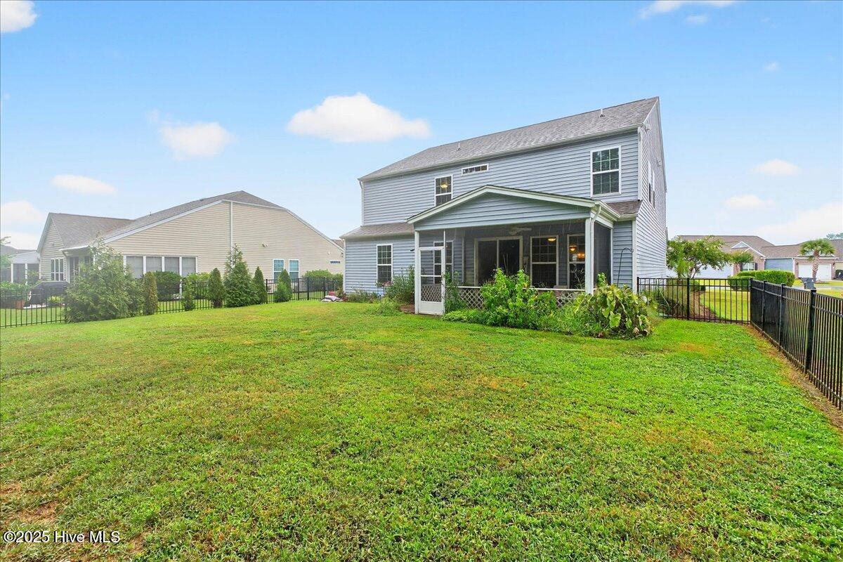 100522769 | Photo 48