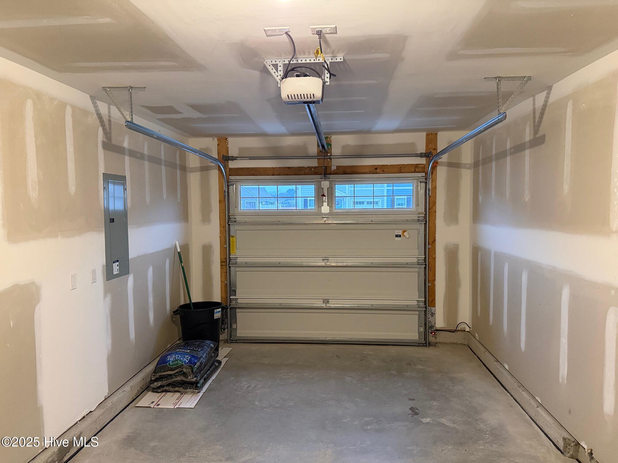 100546281 | Photo 34