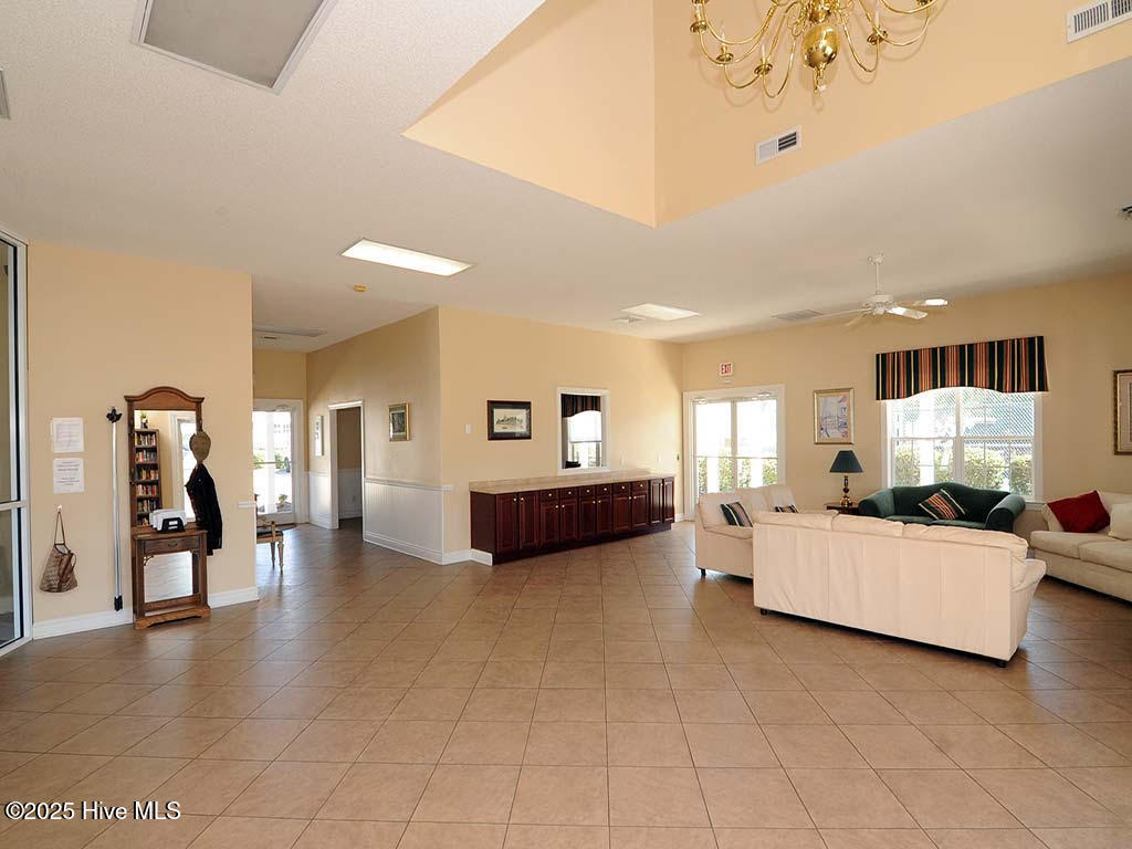 100521644 | Photo 29