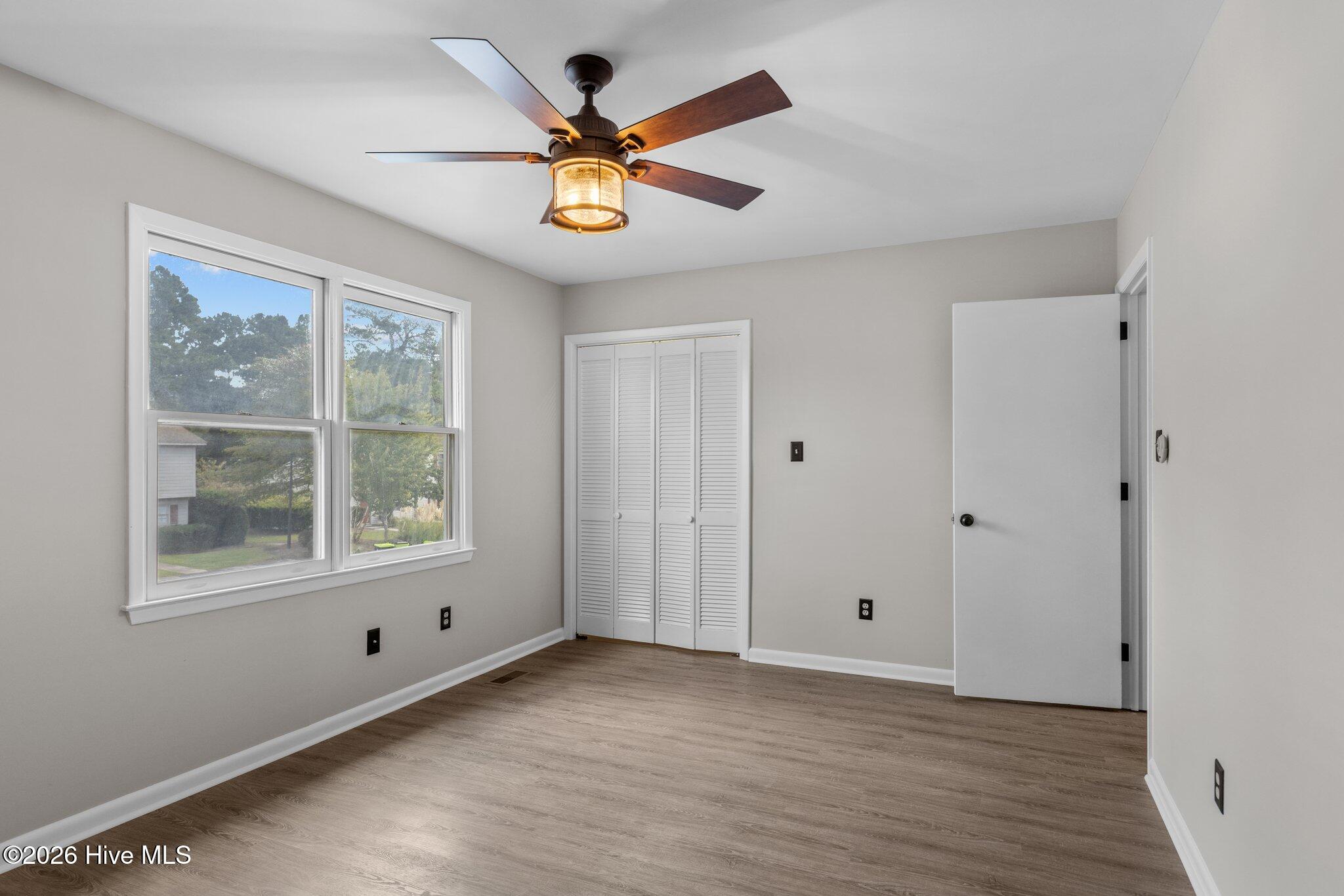 100565662 | Photo 17