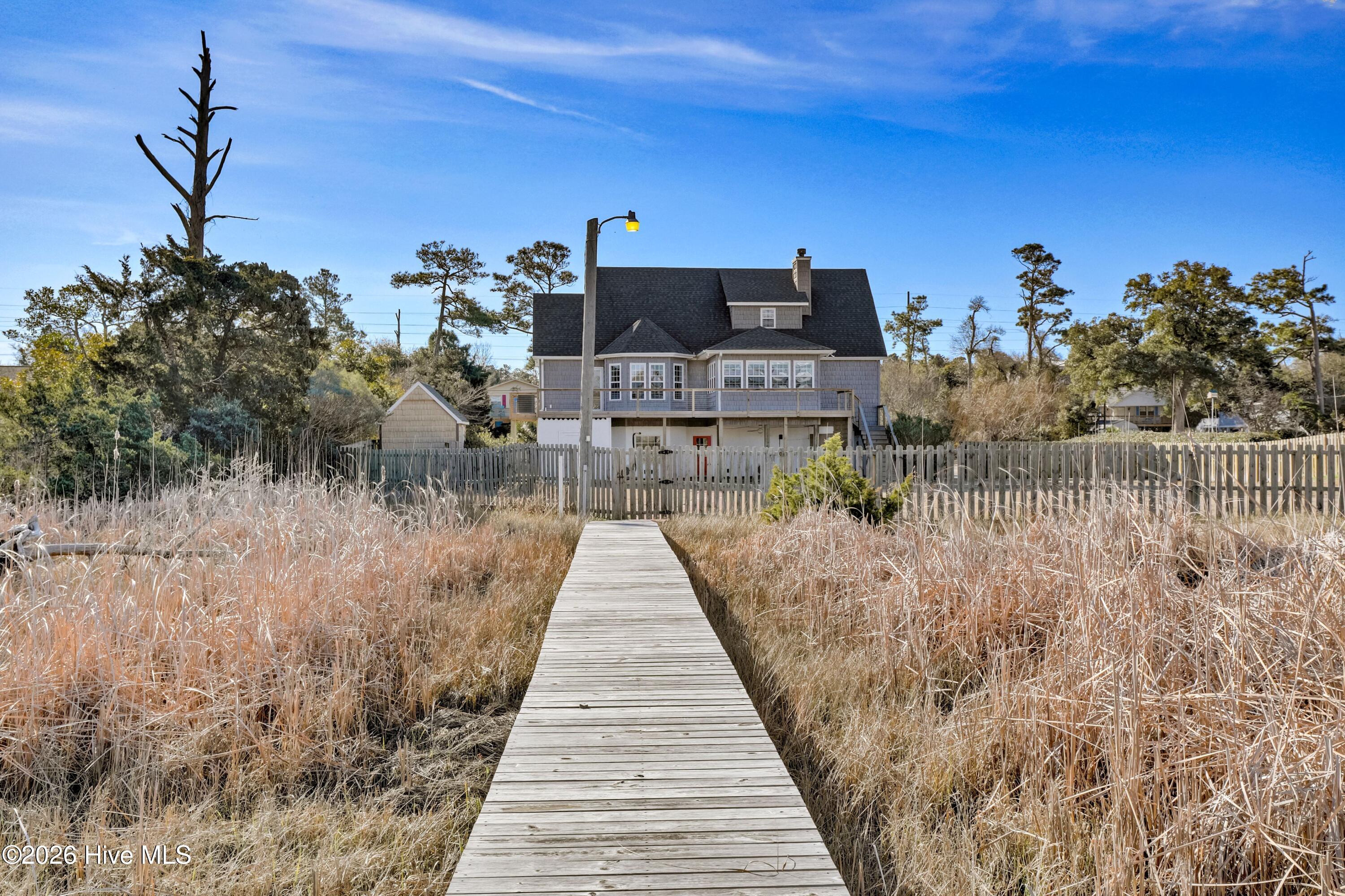 100489094 | Photo 44