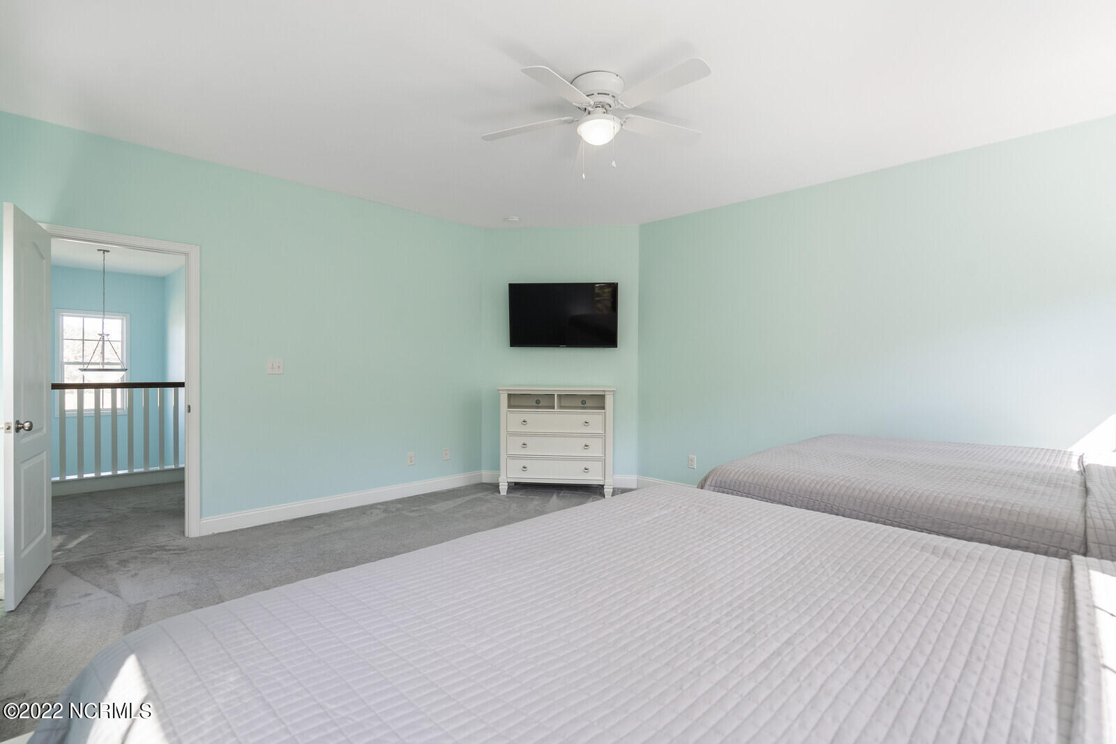 100556304 | Photo 54