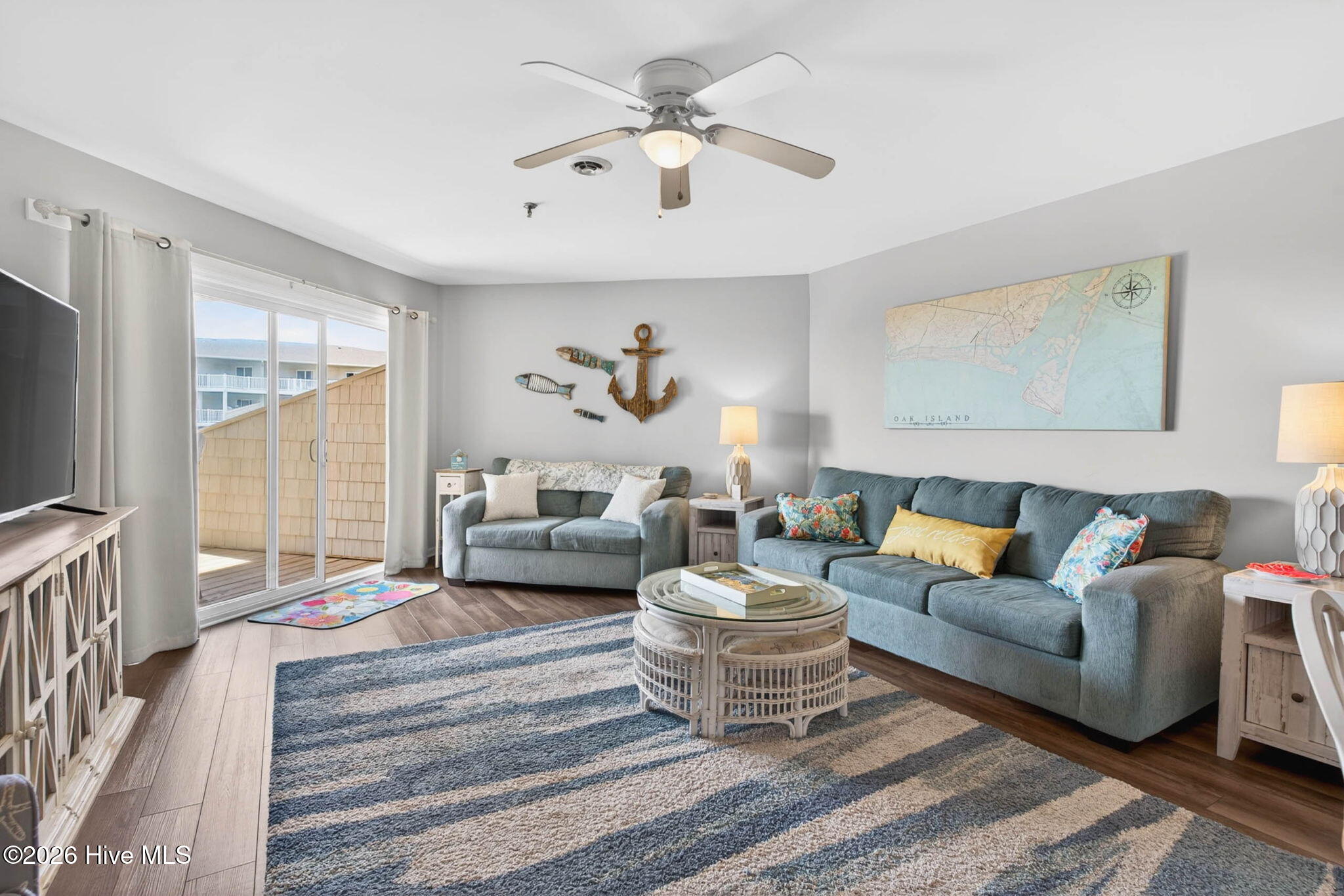 100570514 | Photo 16