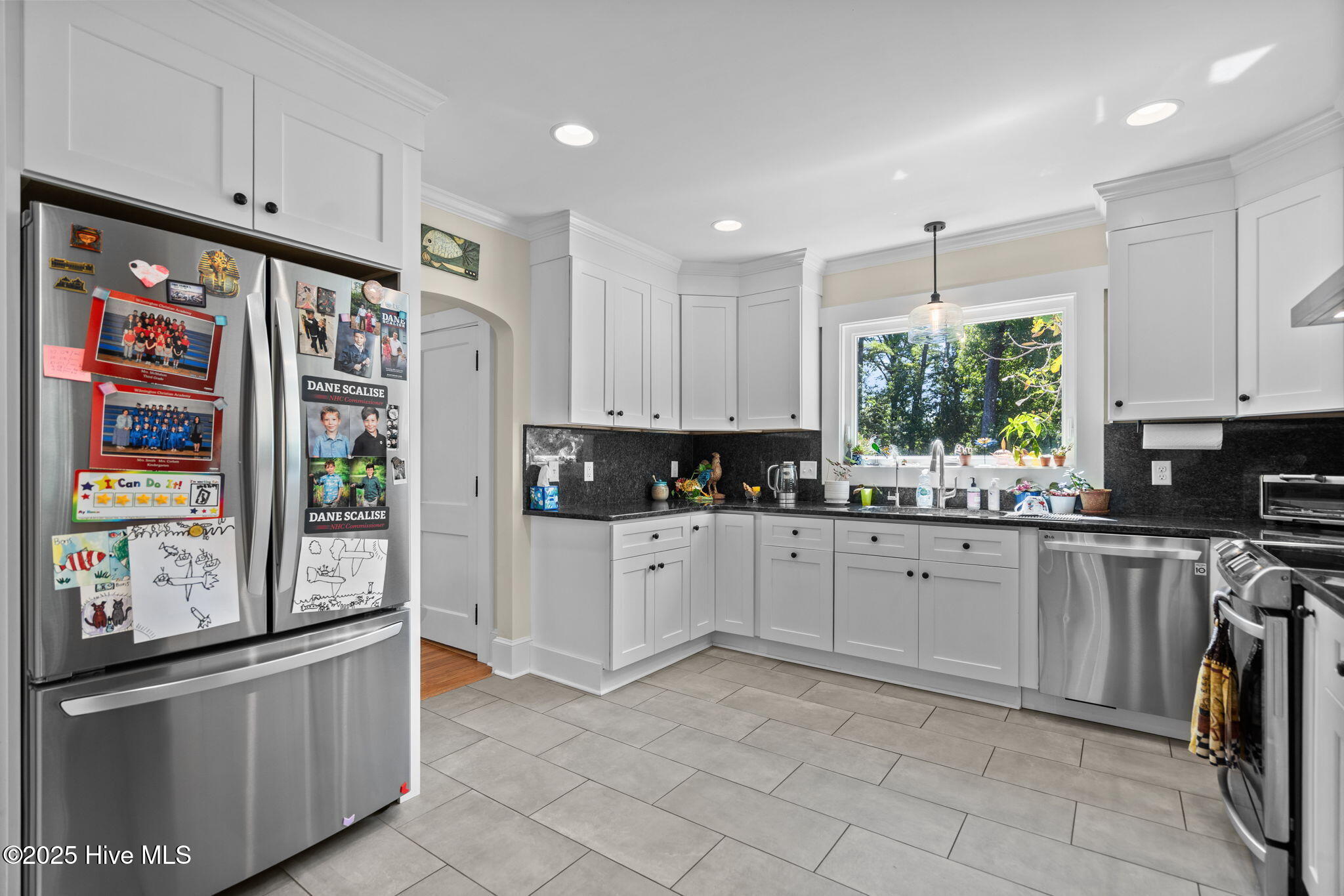 100528962 | Photo 18