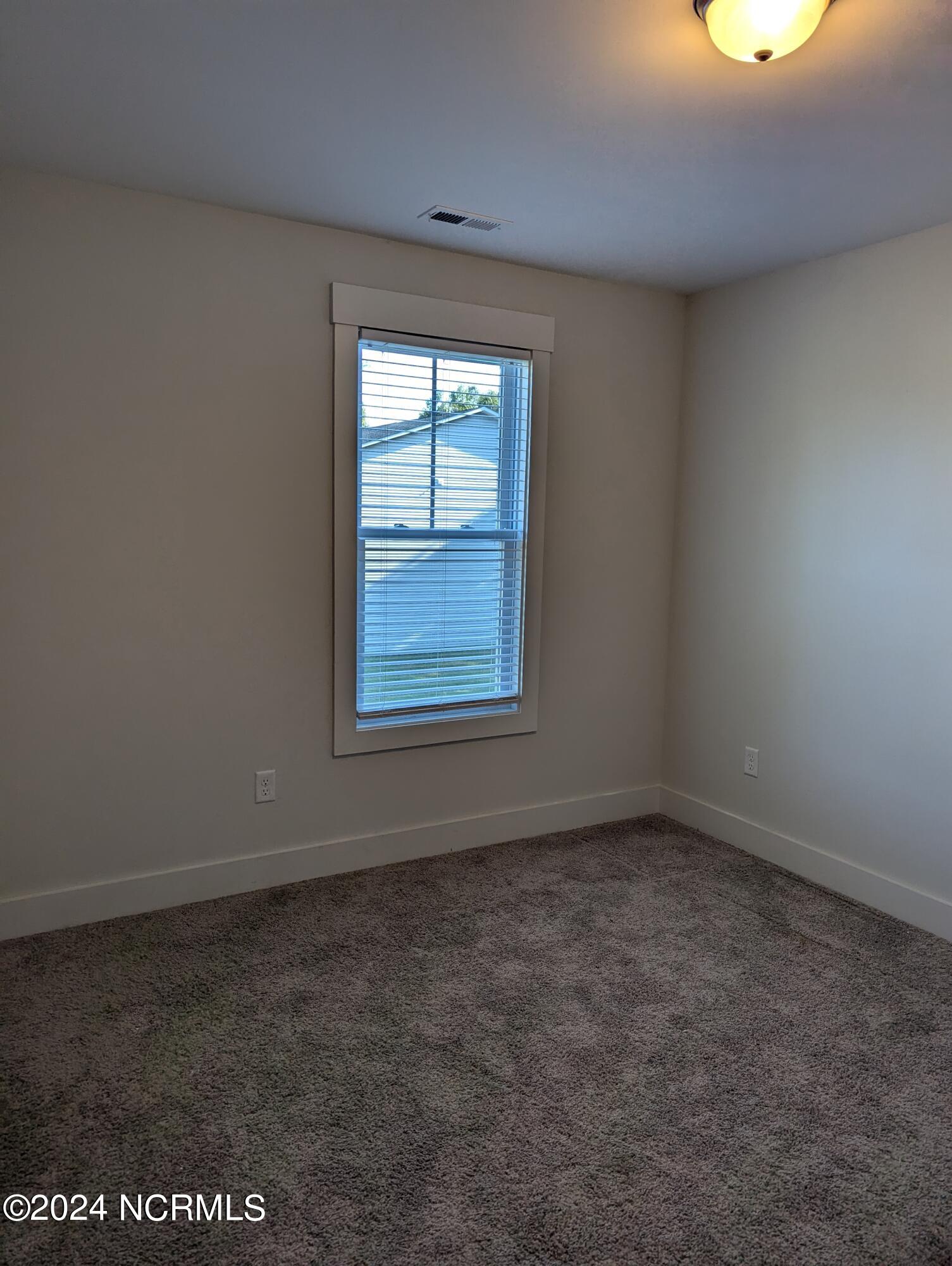 100542751 | Photo 13