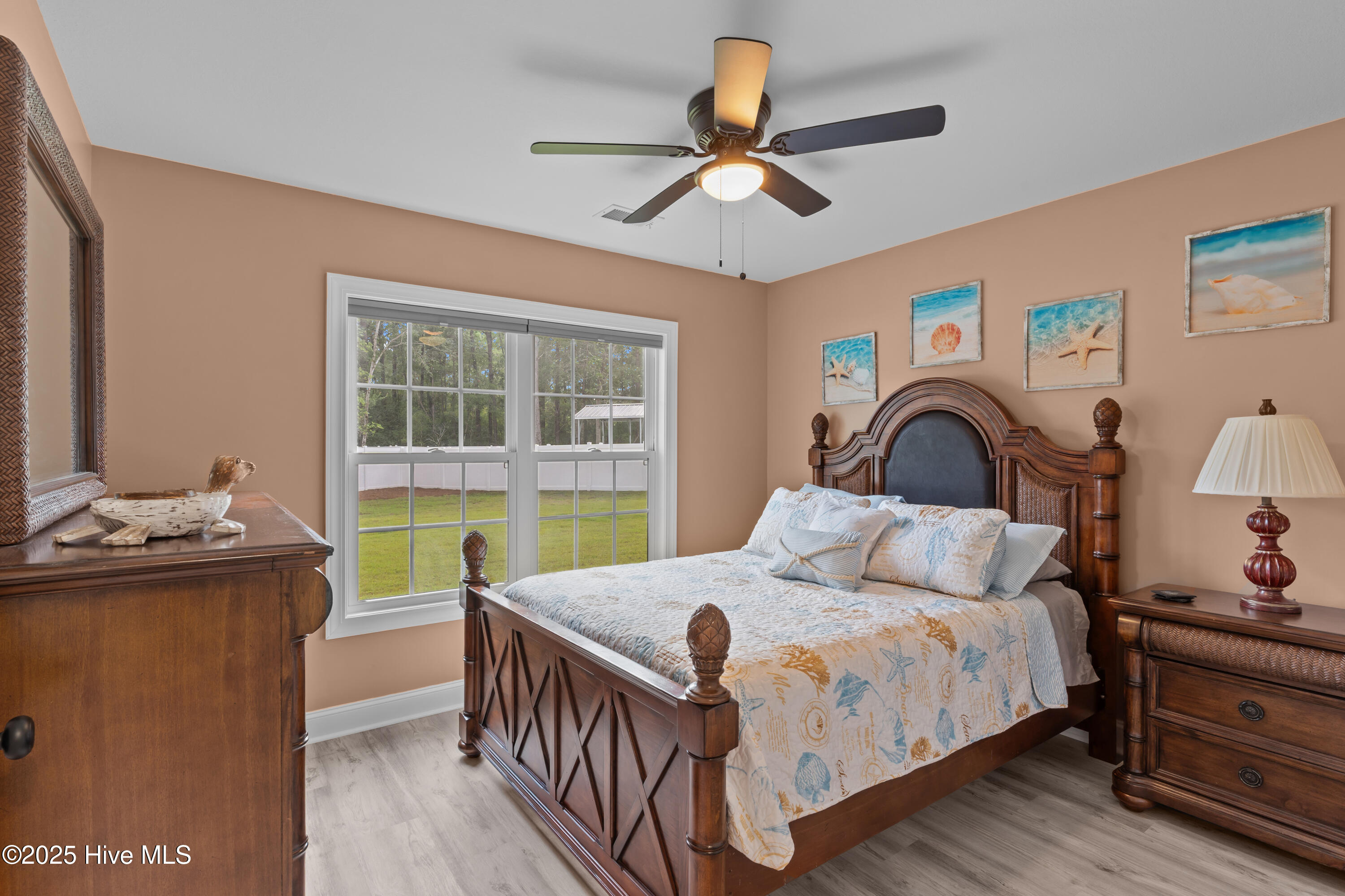 100522154 | Photo 32