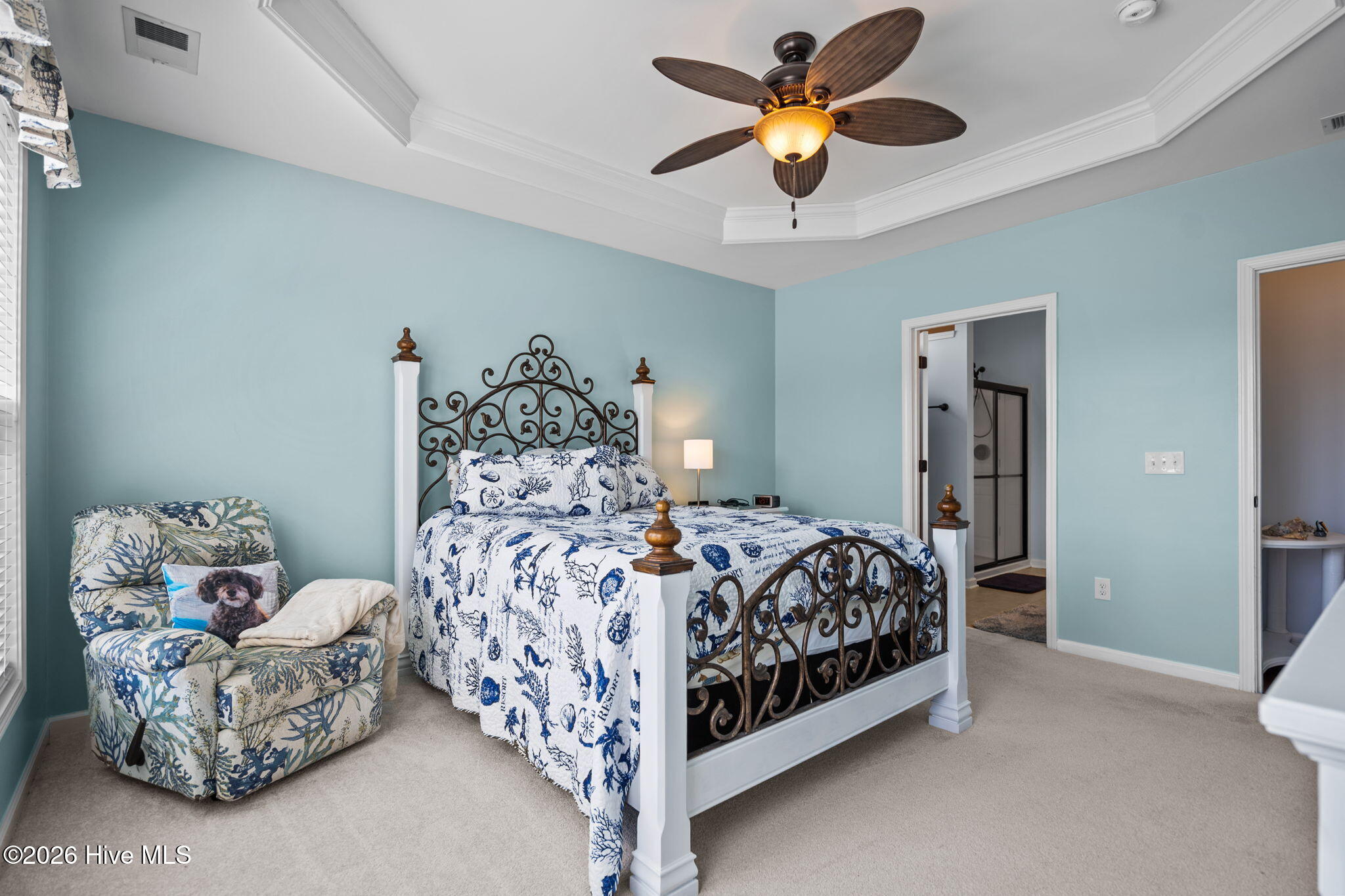 100562471 | Photo 25