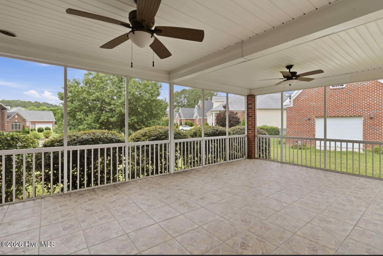 Screened in Porch off Kitchen