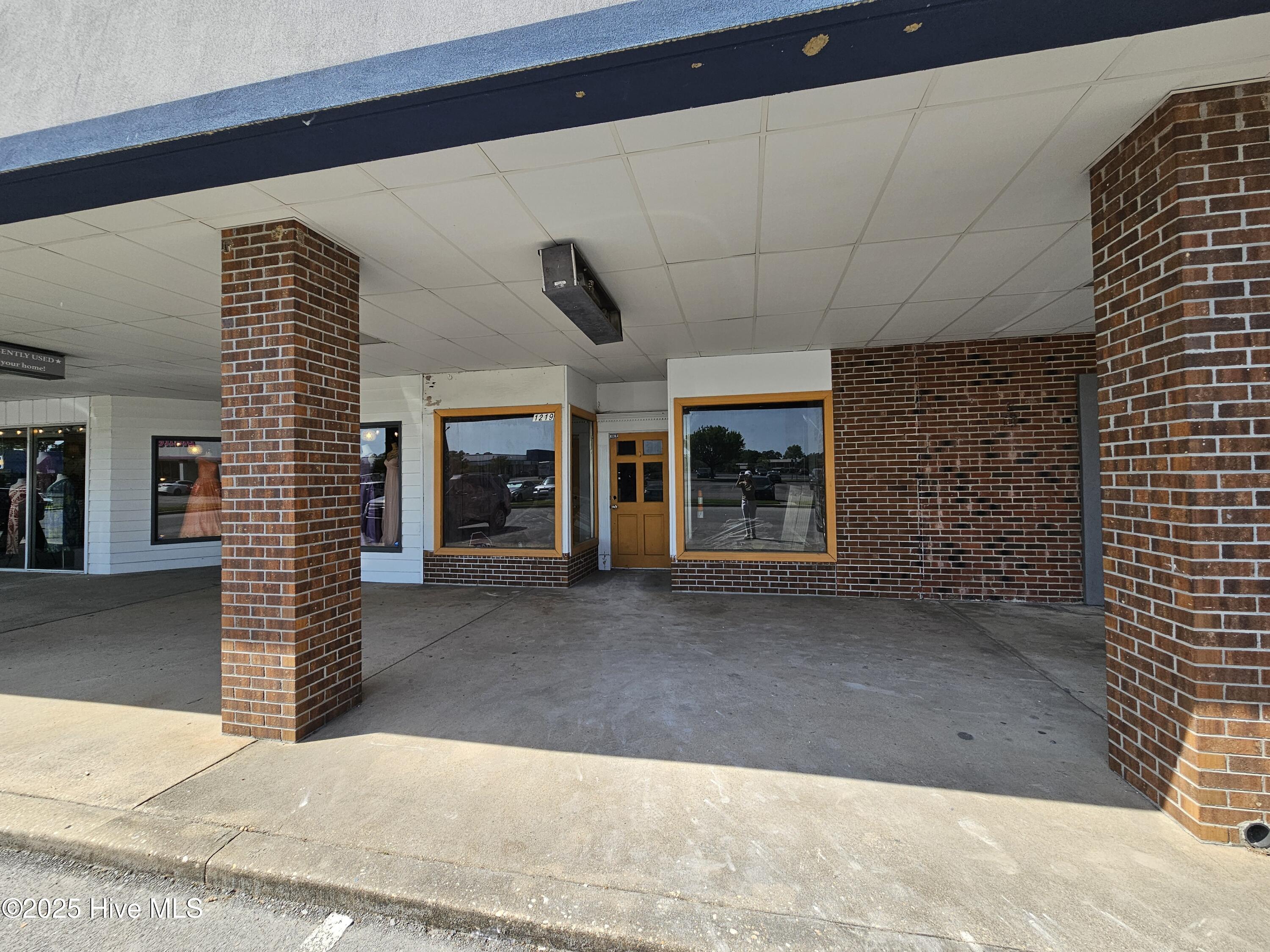 1219 Hargett St - Exterior