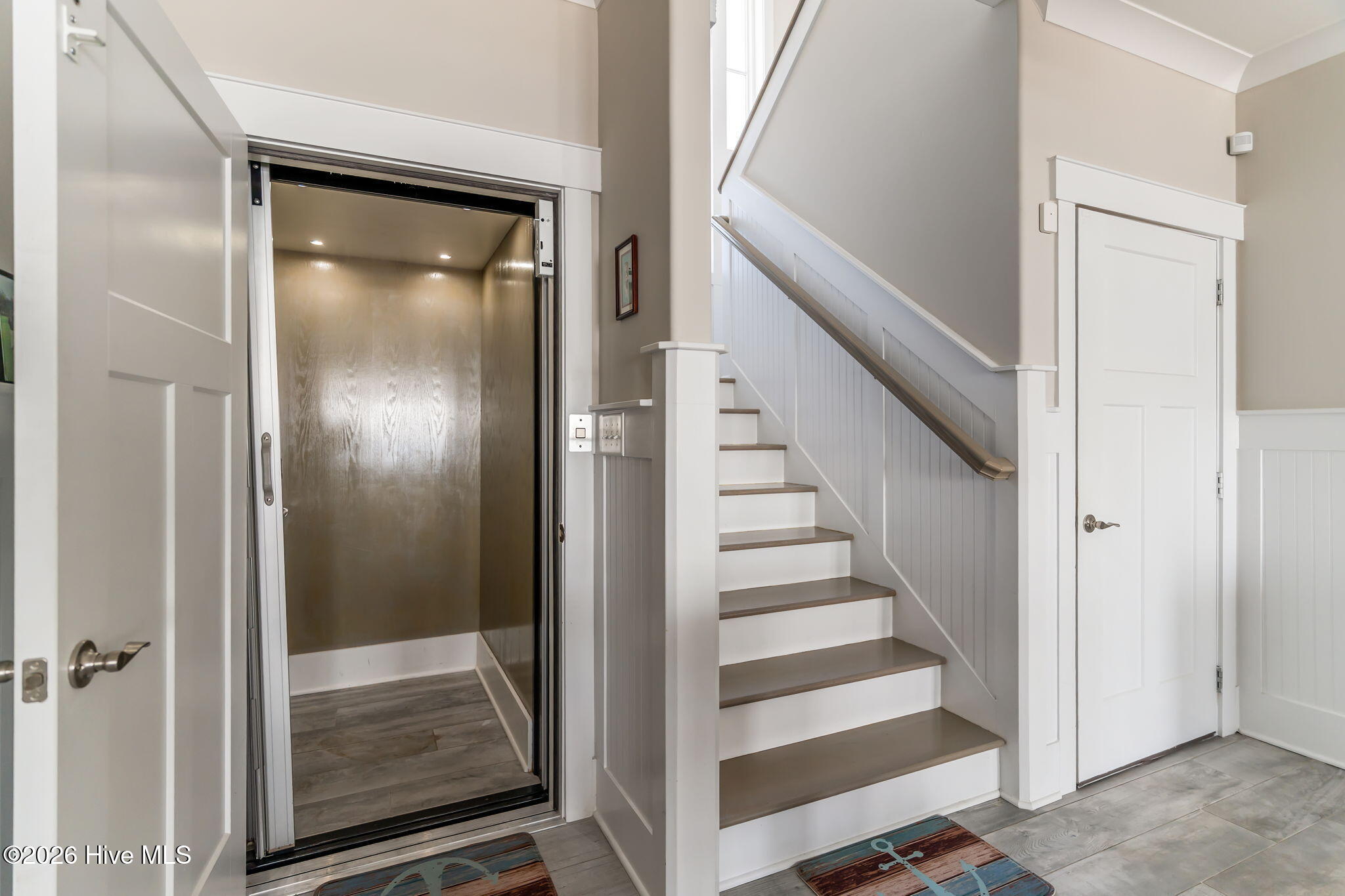 100554272 | Photo 53