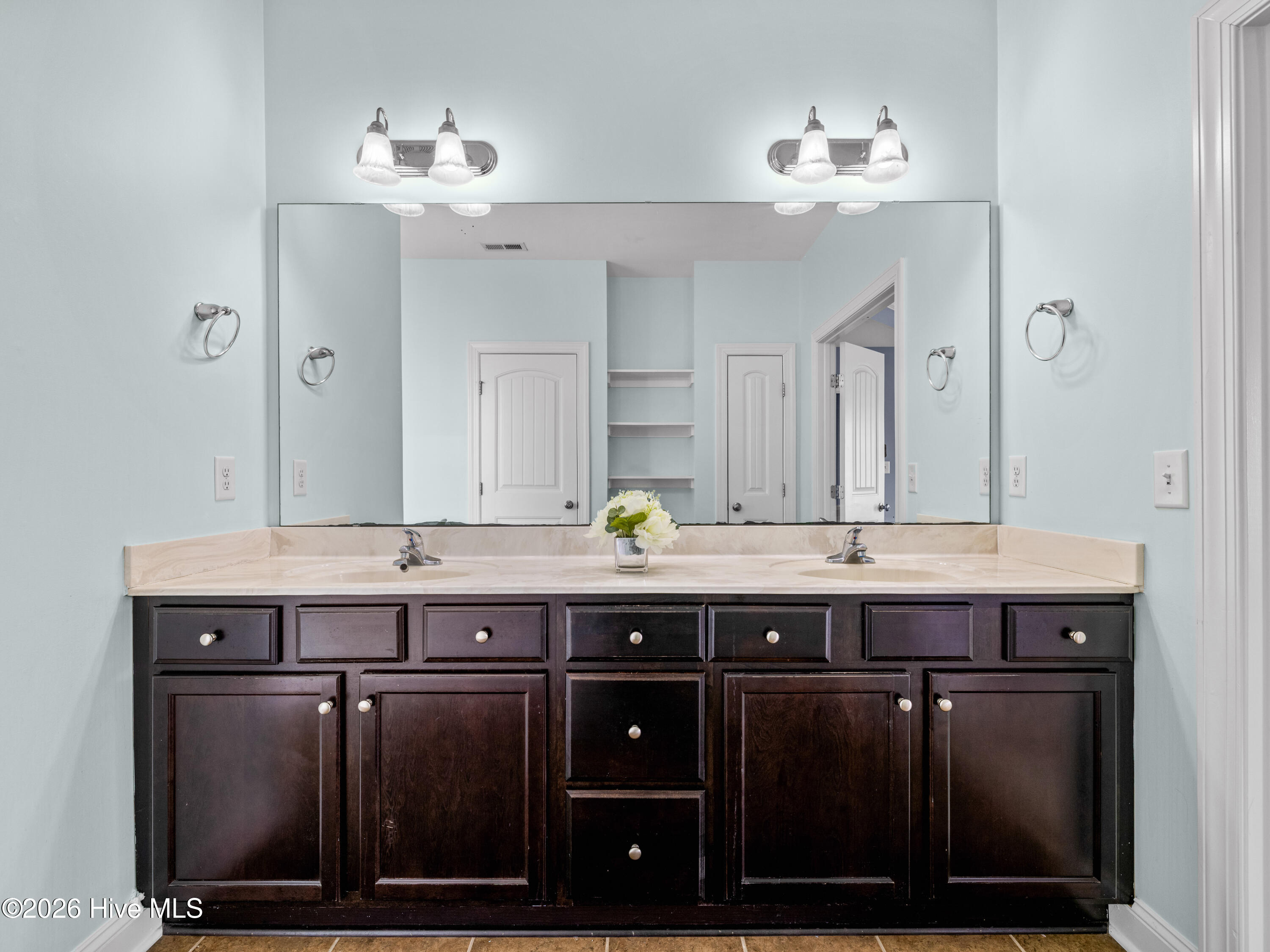 100556150 | Photo 36