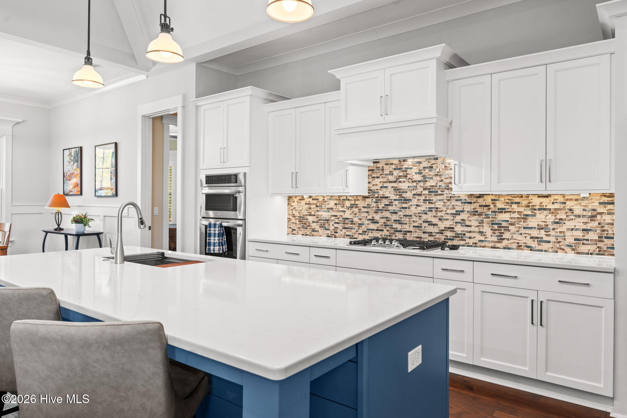 100564943 | Photo 13