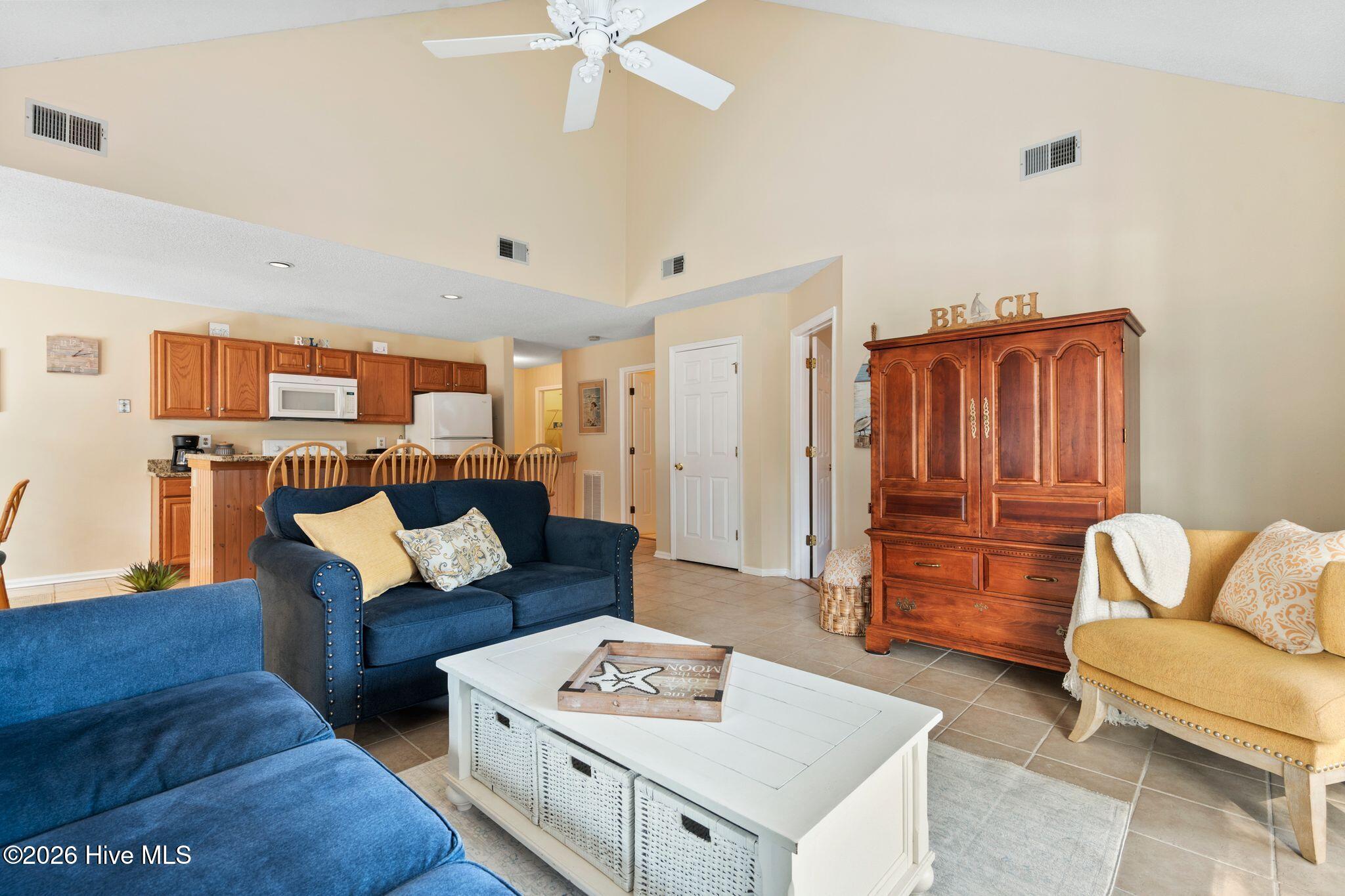 100552721 | Photo 38