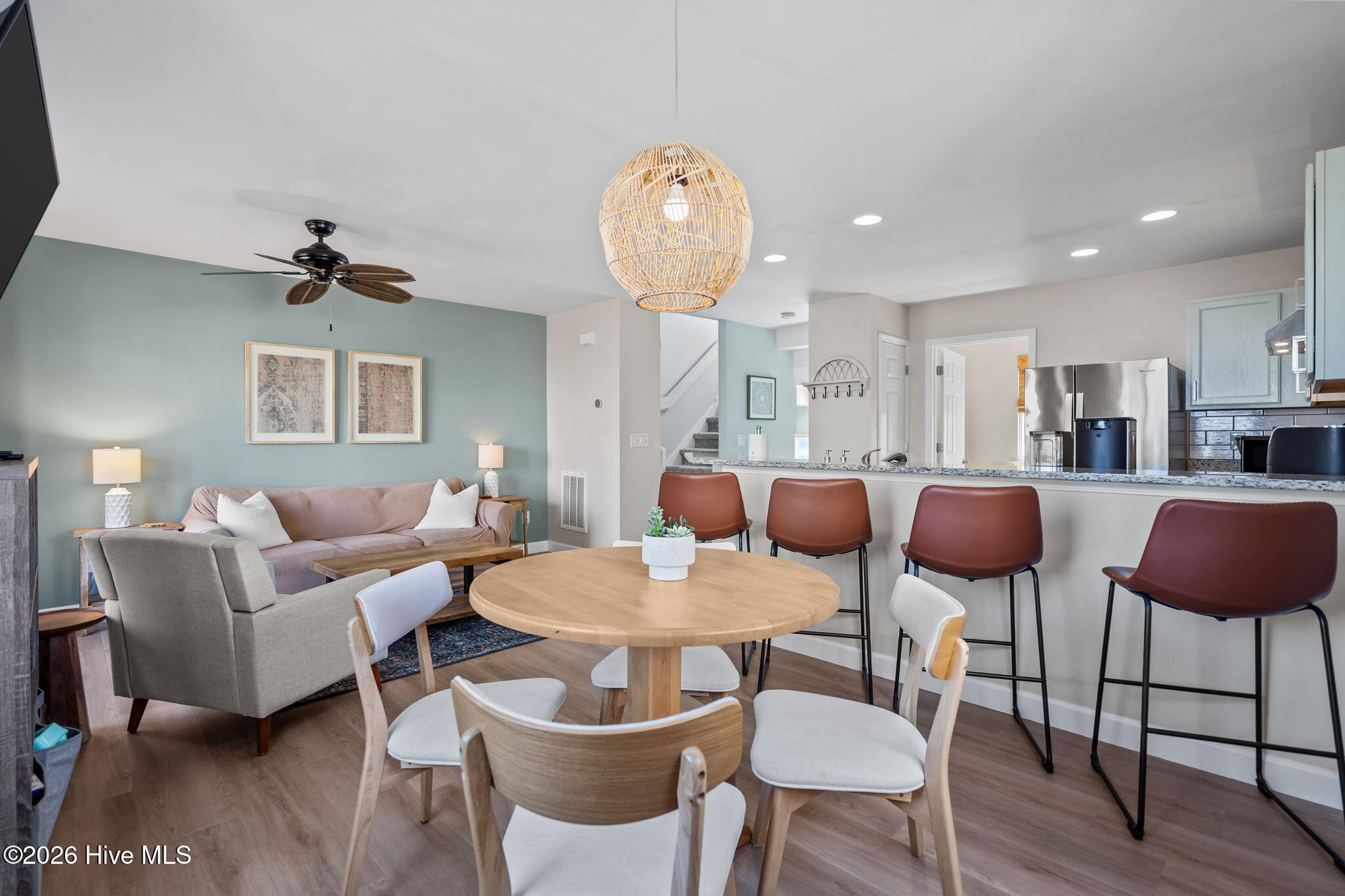 100566961 | Photo 15