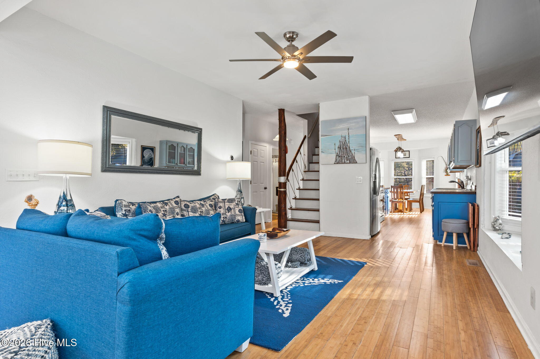 100548707 | Photo 17