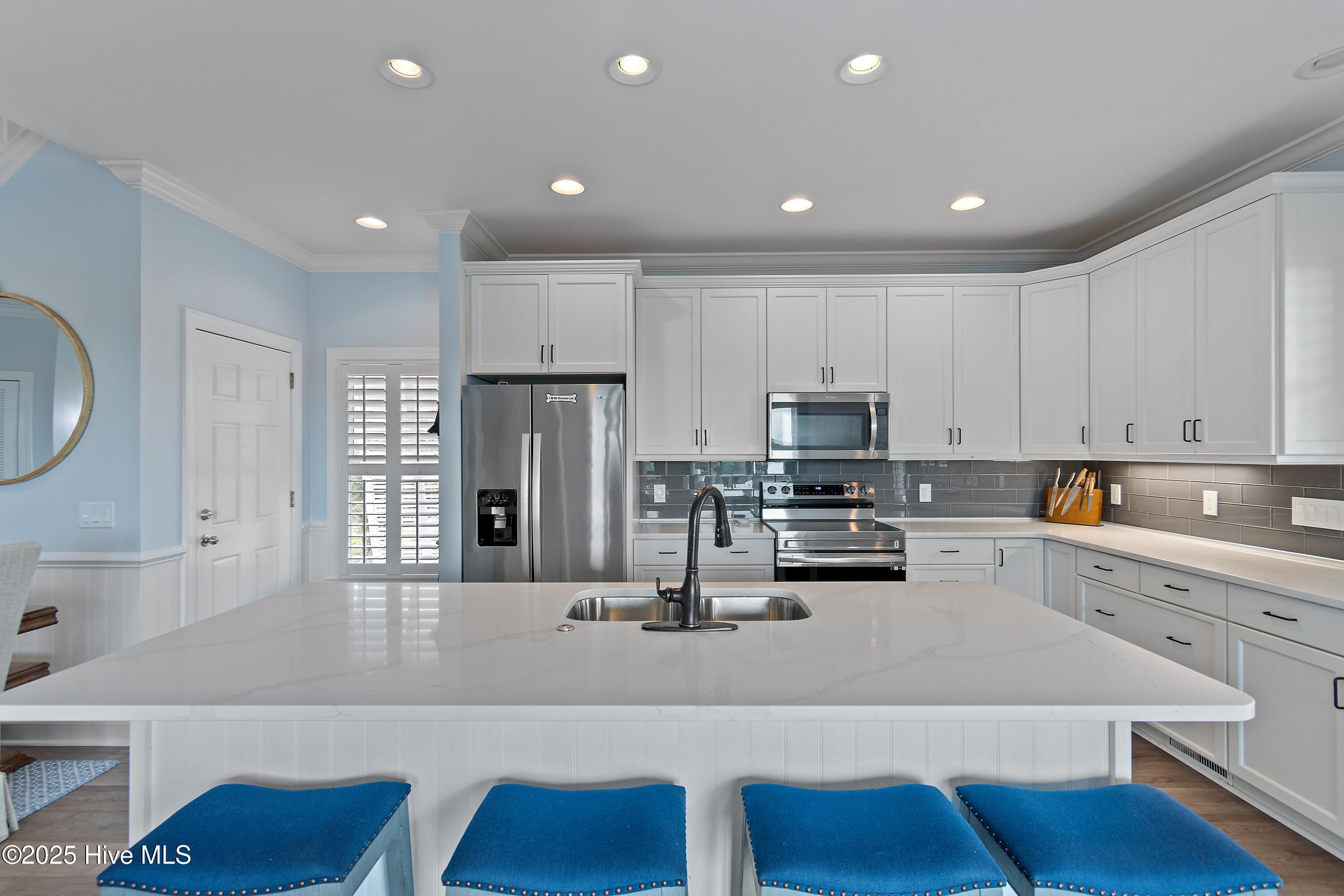 100536702 | Photo 58