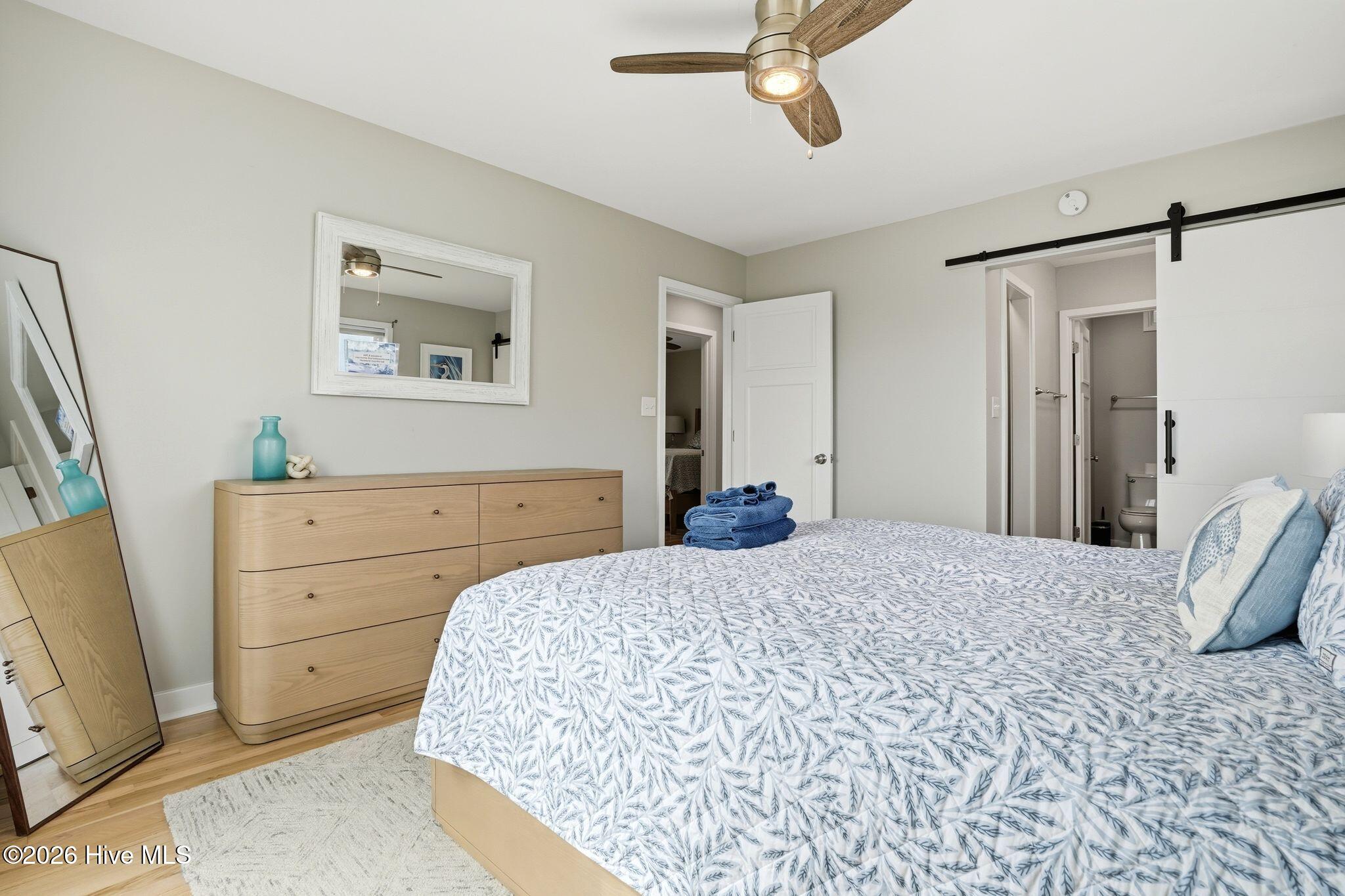 100558561 | Photo 38