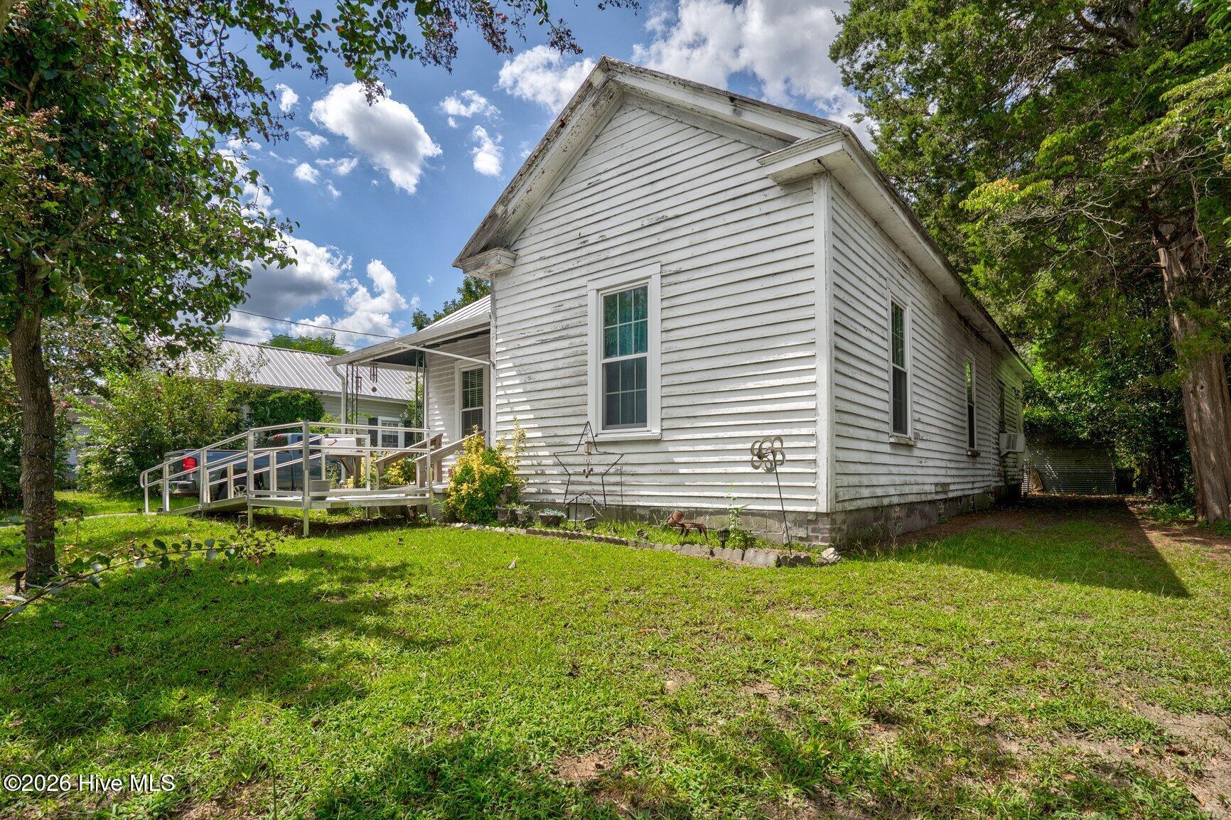 Photo 3 of Single family home for sale at 302 W 1st Street, Tarboro, NC 27886 | MLS# 100603247 | Listing updated on 2026-09-13