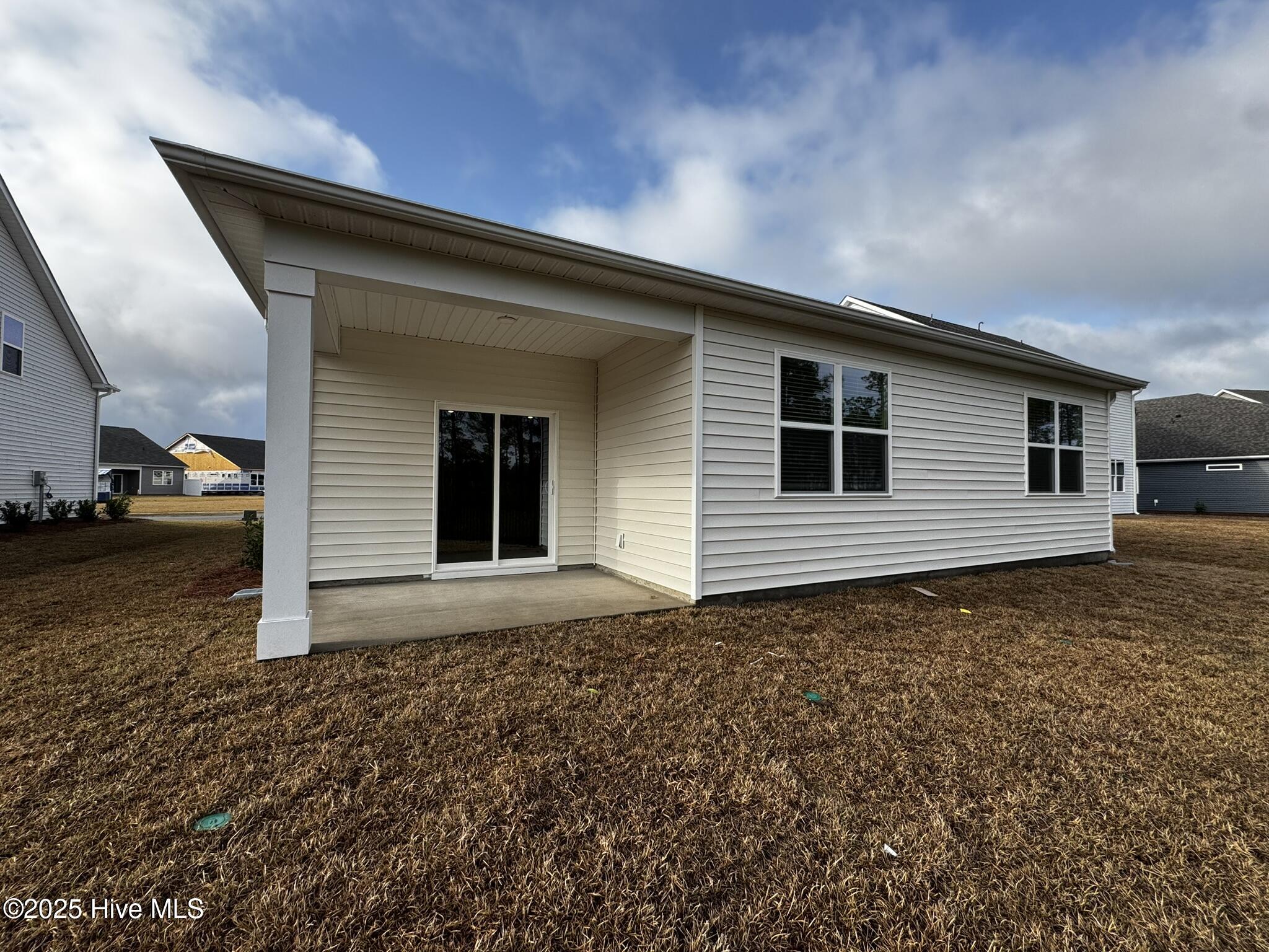 100565961 | Photo 22