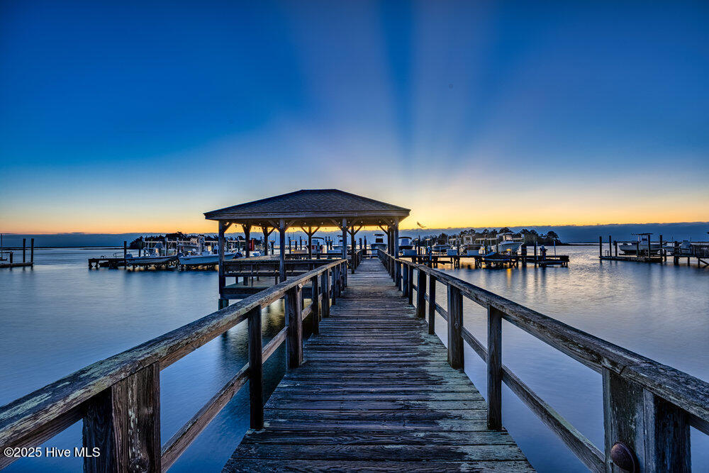 100542782 | Photo 62