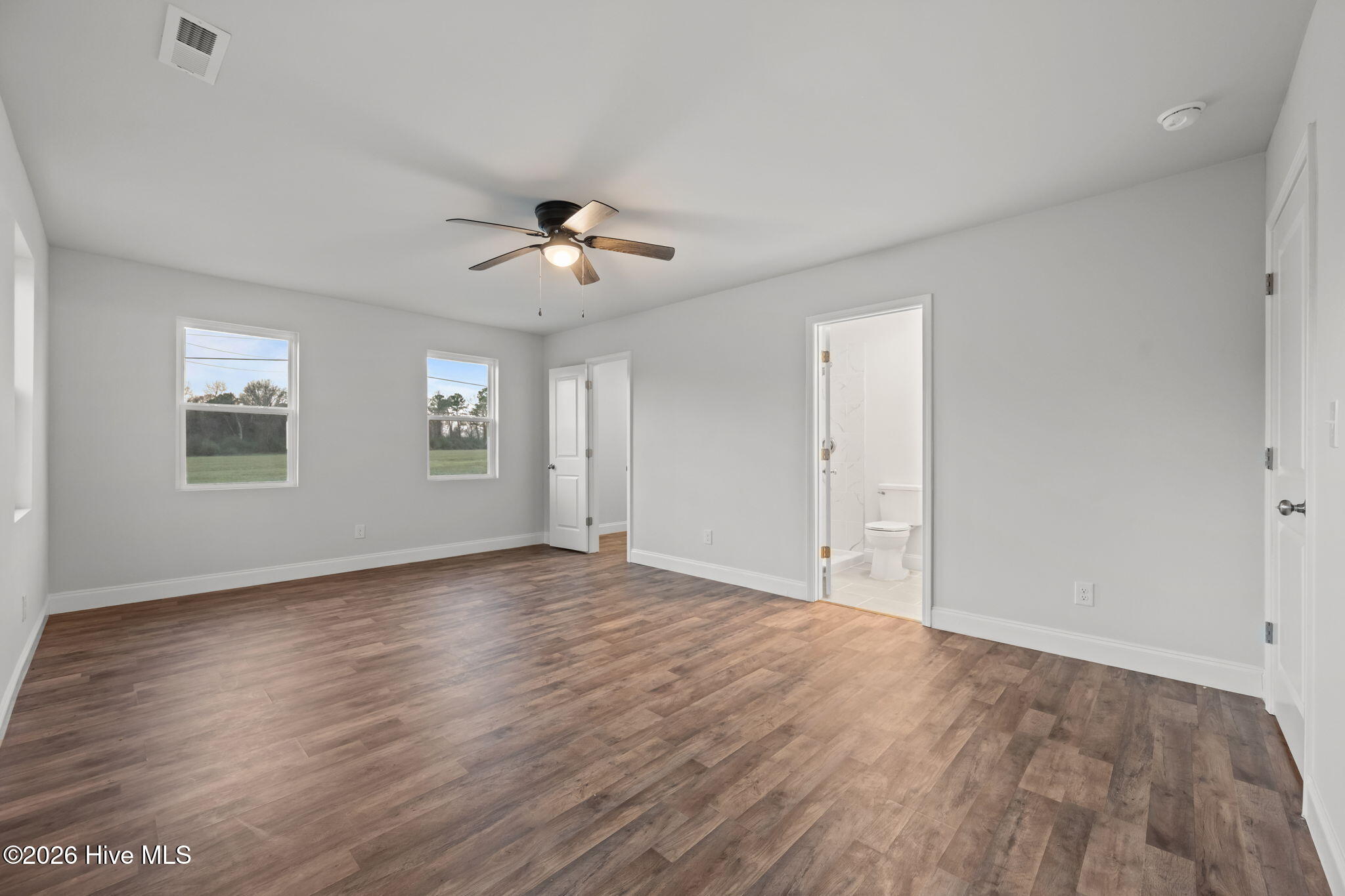 100505394 | Photo 42