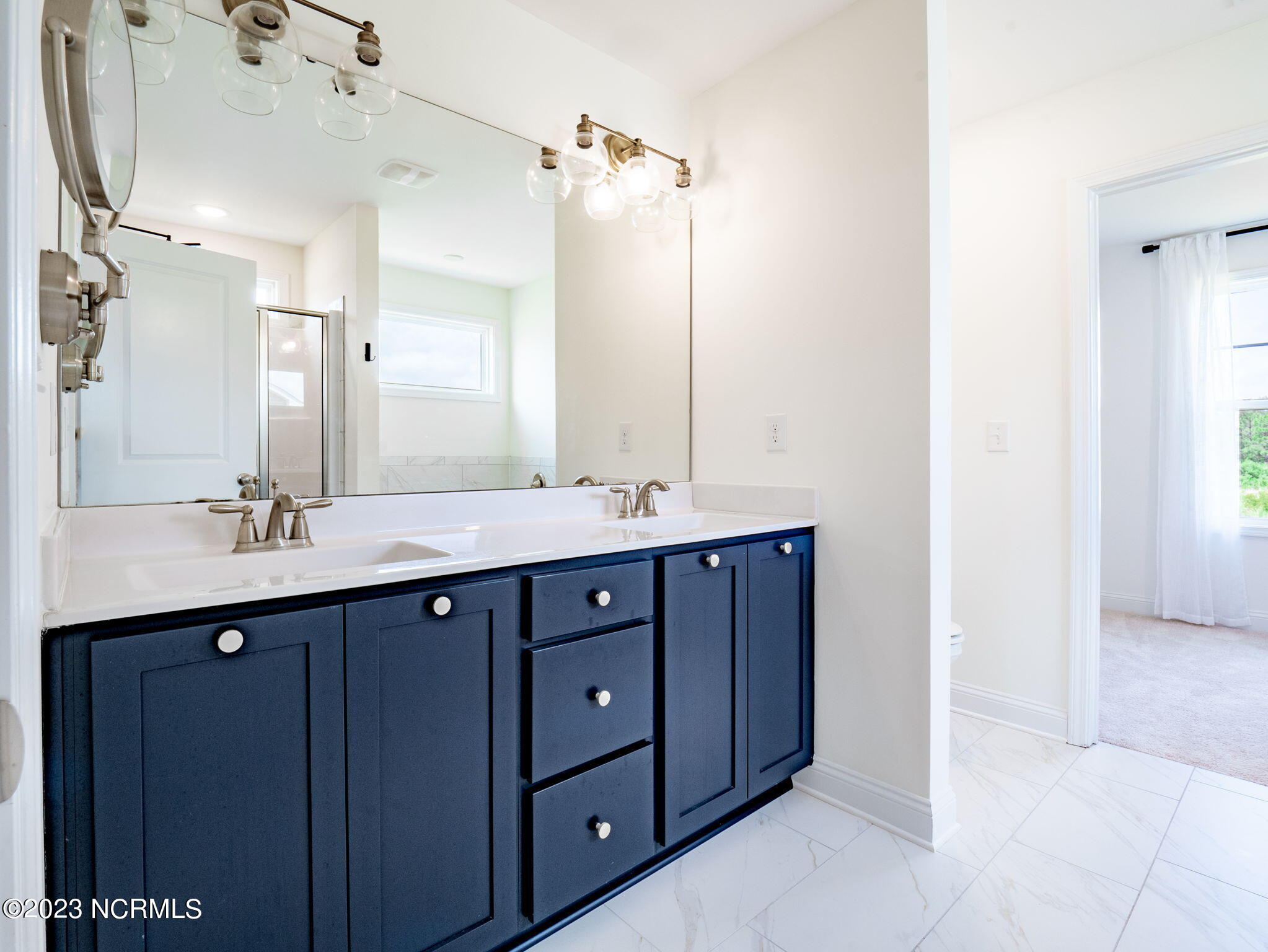 100550664 | Photo 33