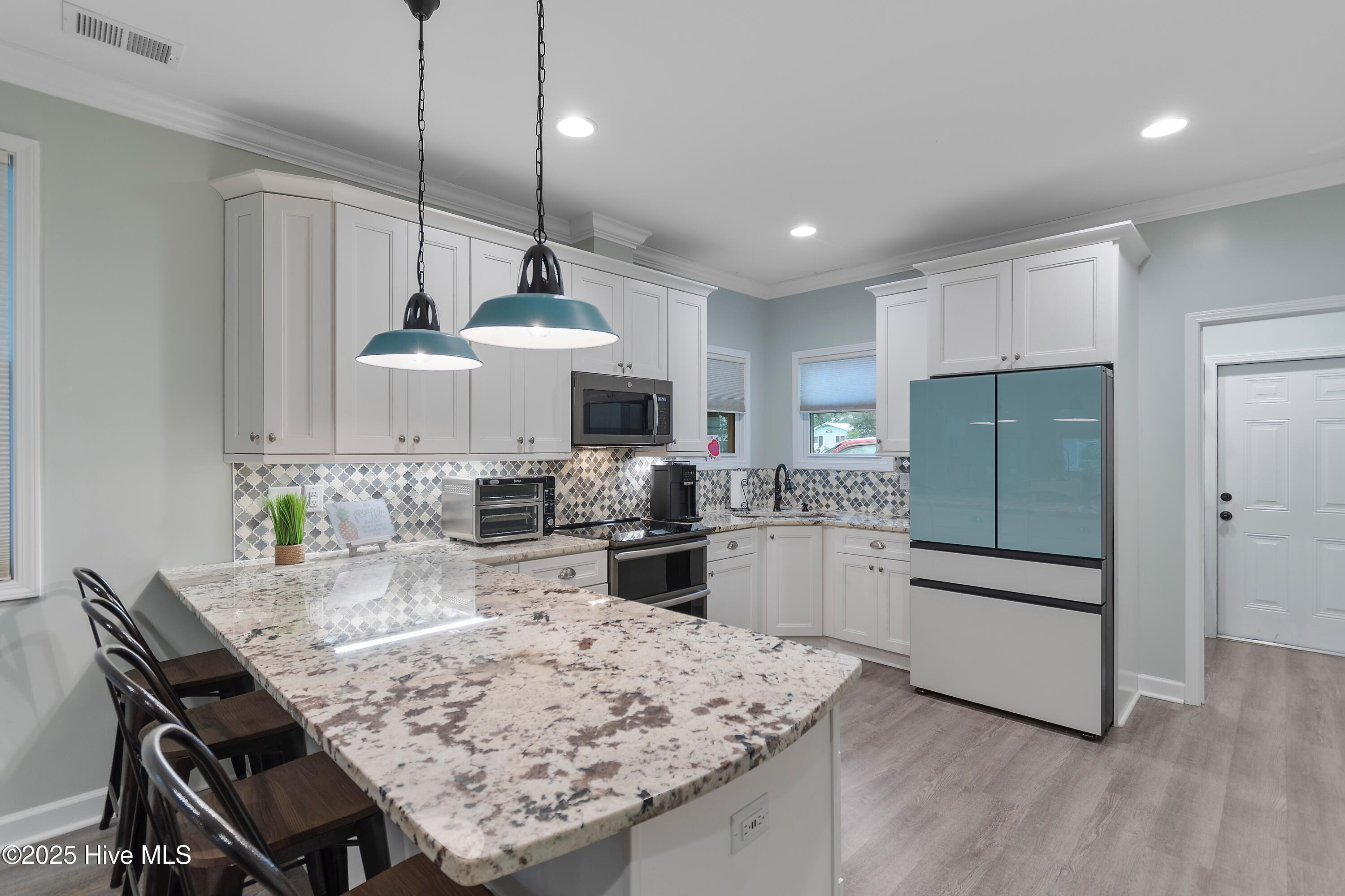 100538437 | Photo 17