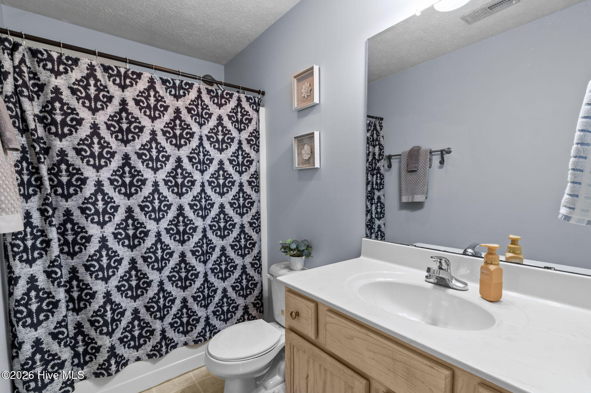 100561998 | Photo 28