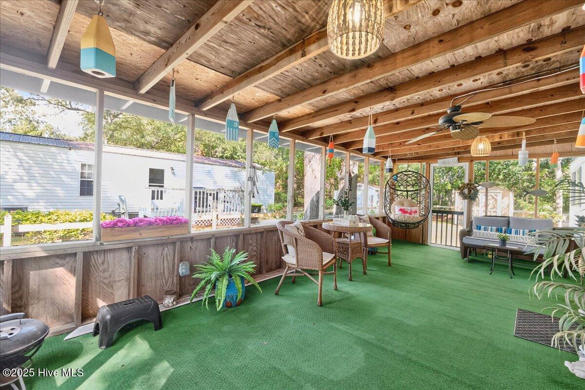 100529592 | Photo 32