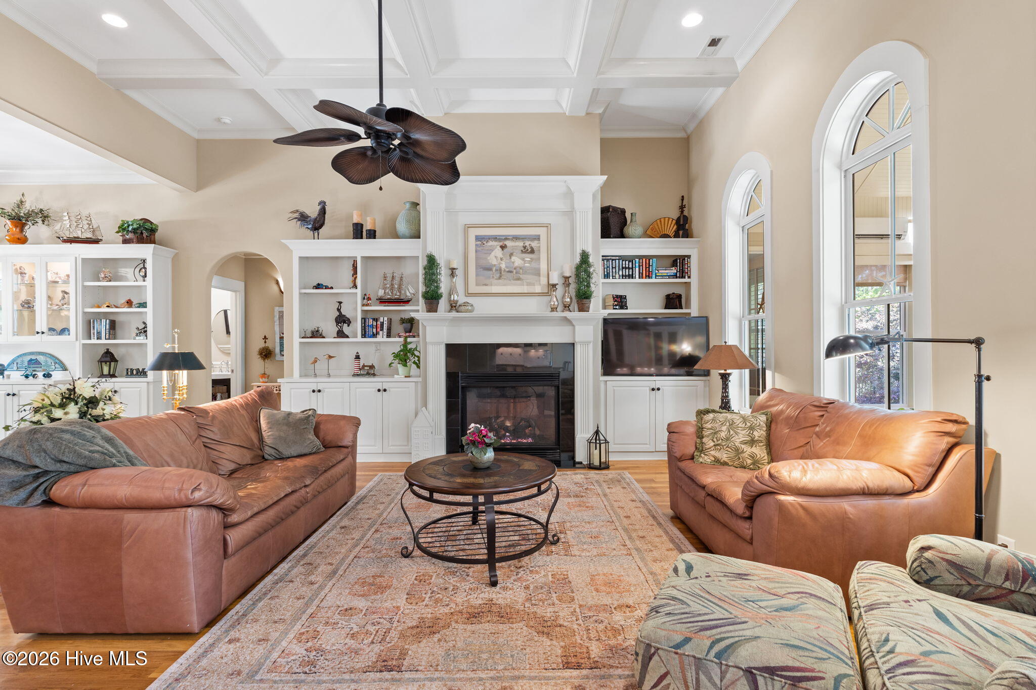 100567899 | Photo 30