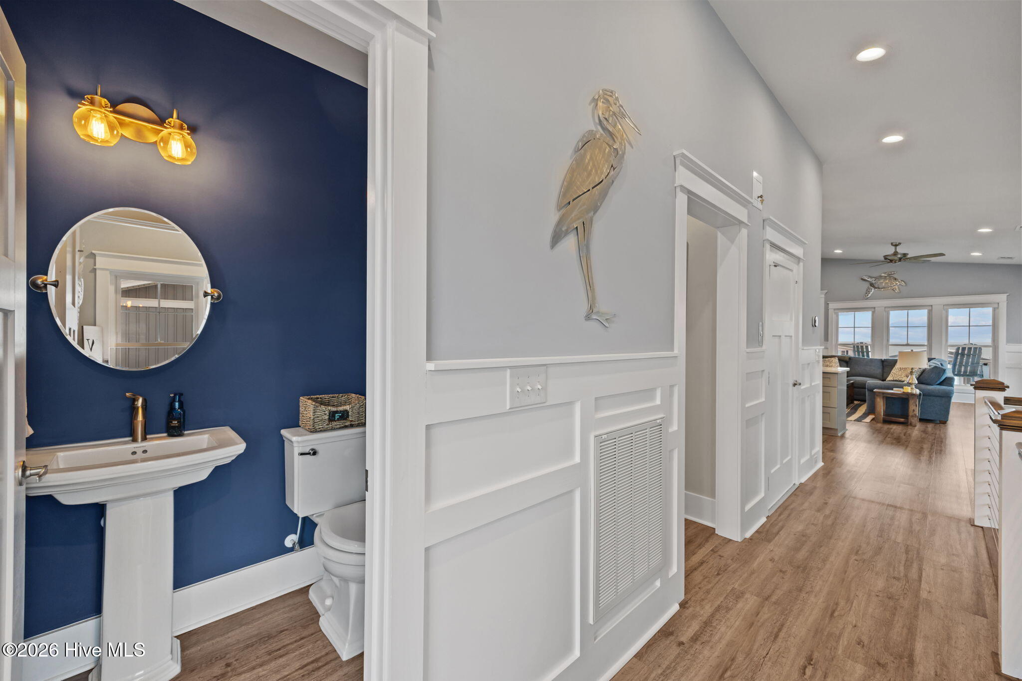 100553303 | Photo 25