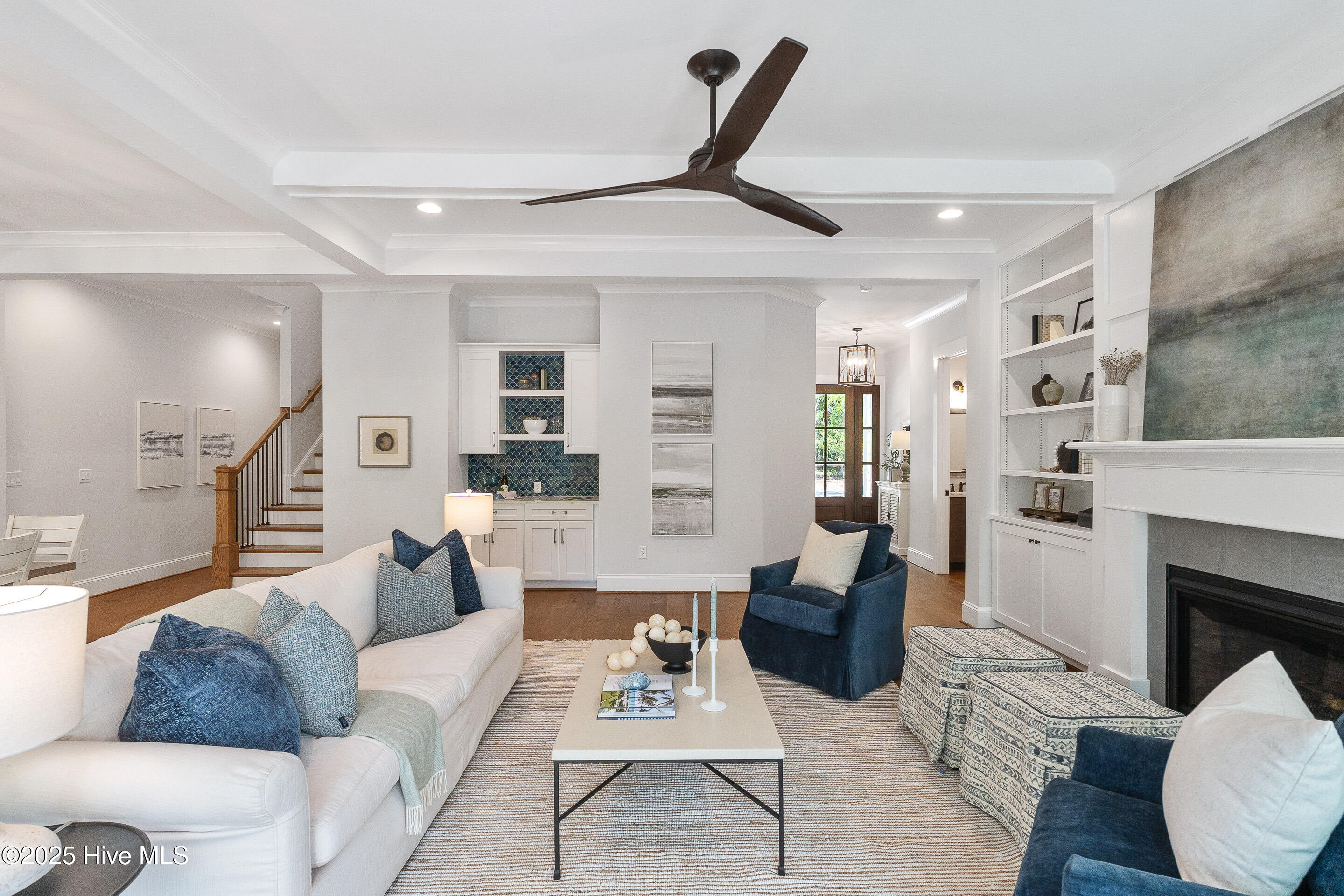 100487716 | Photo 17