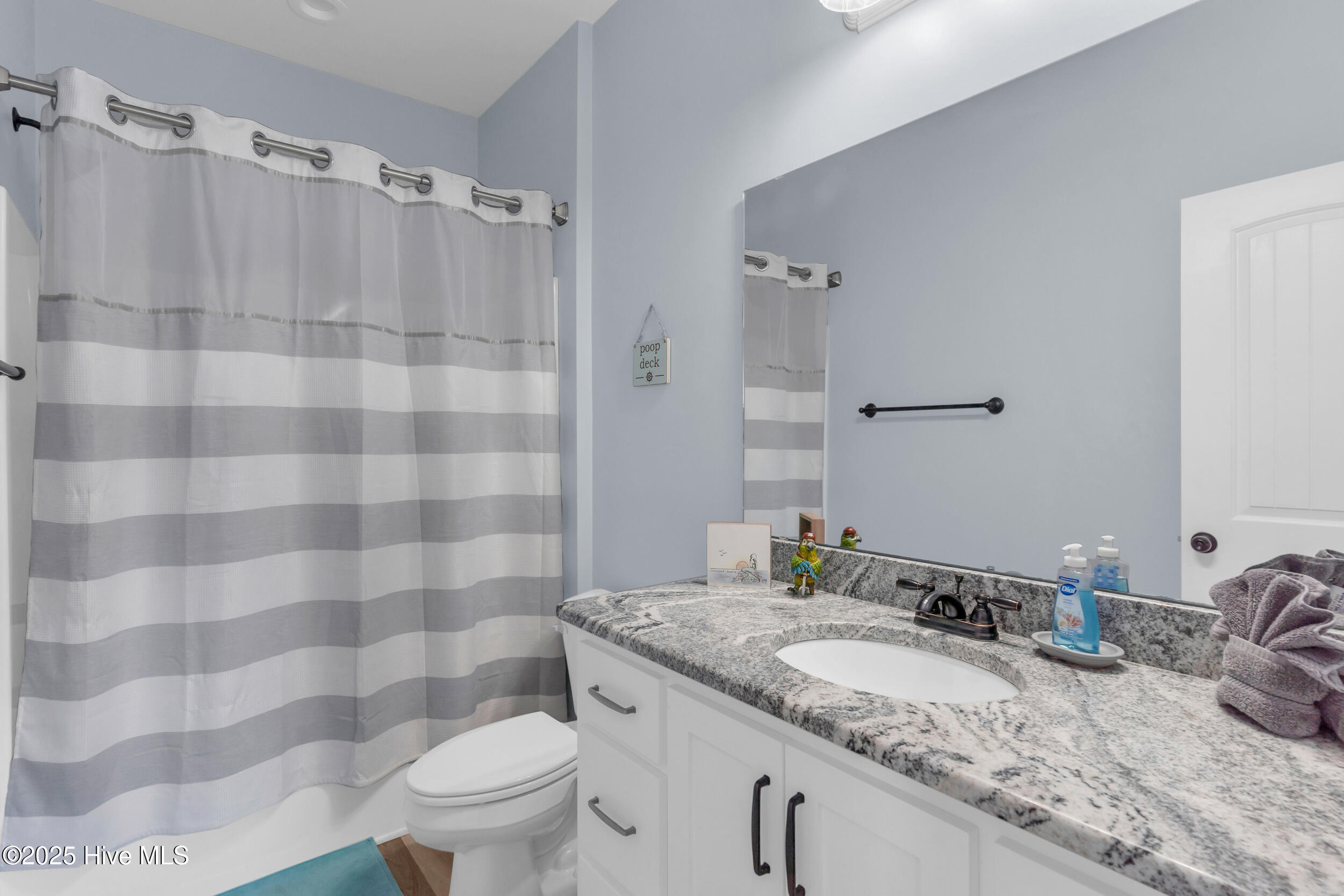 100524088 | Photo 25