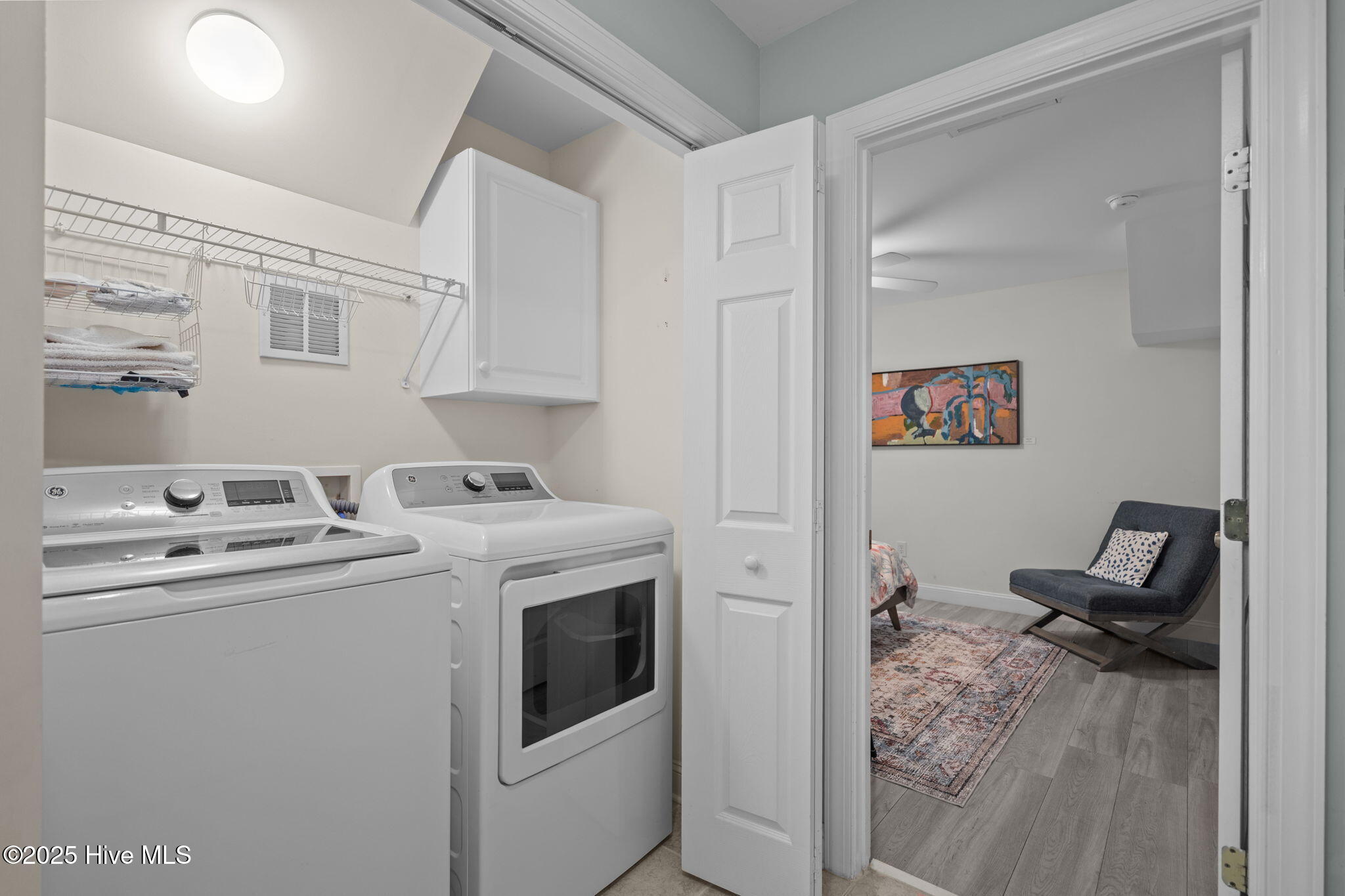 100546584 | Photo 49