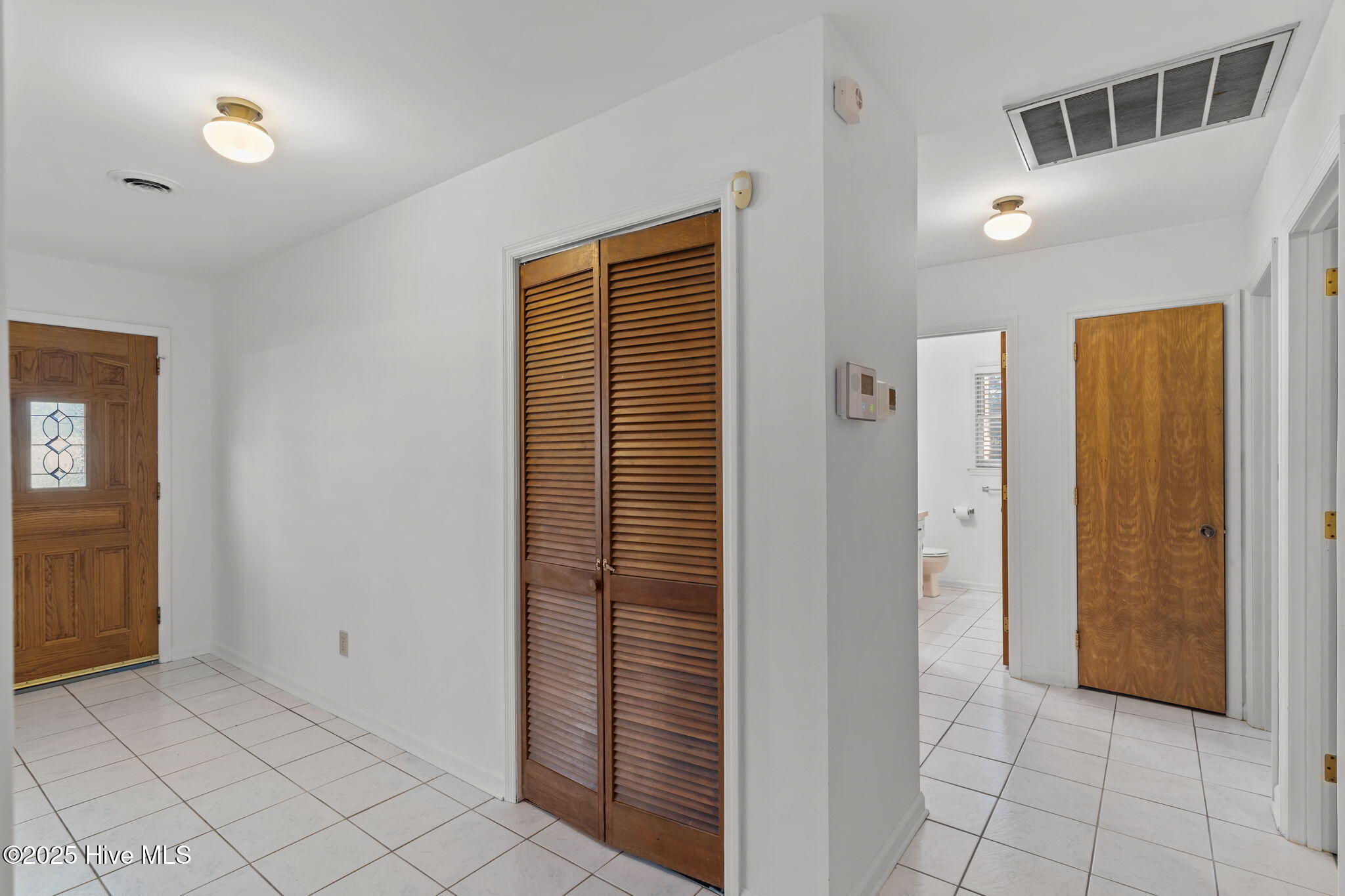 100545150 | Photo 19